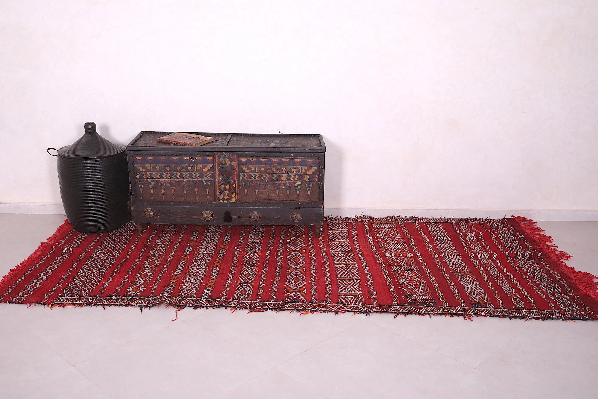 Handwoven Moroccan Kilim Rug - Red Tribal Pattern (4.6 FT X 10.1 FT)