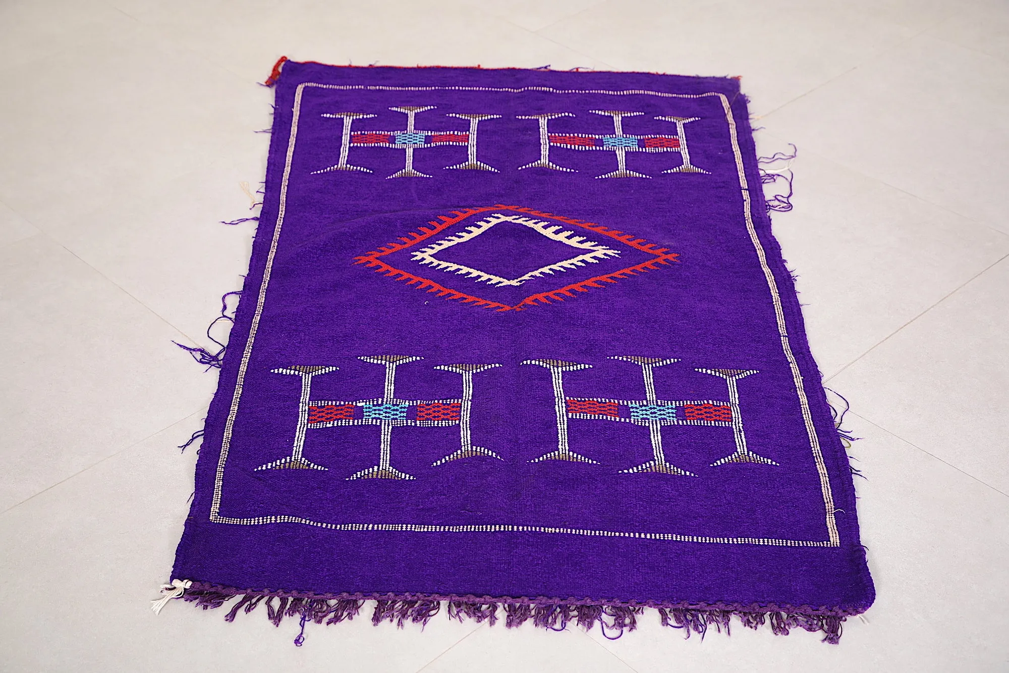 Handwoven Moroccan Rug - 2.9 FT X 4.9 FT | Vibrant Berber Carpet