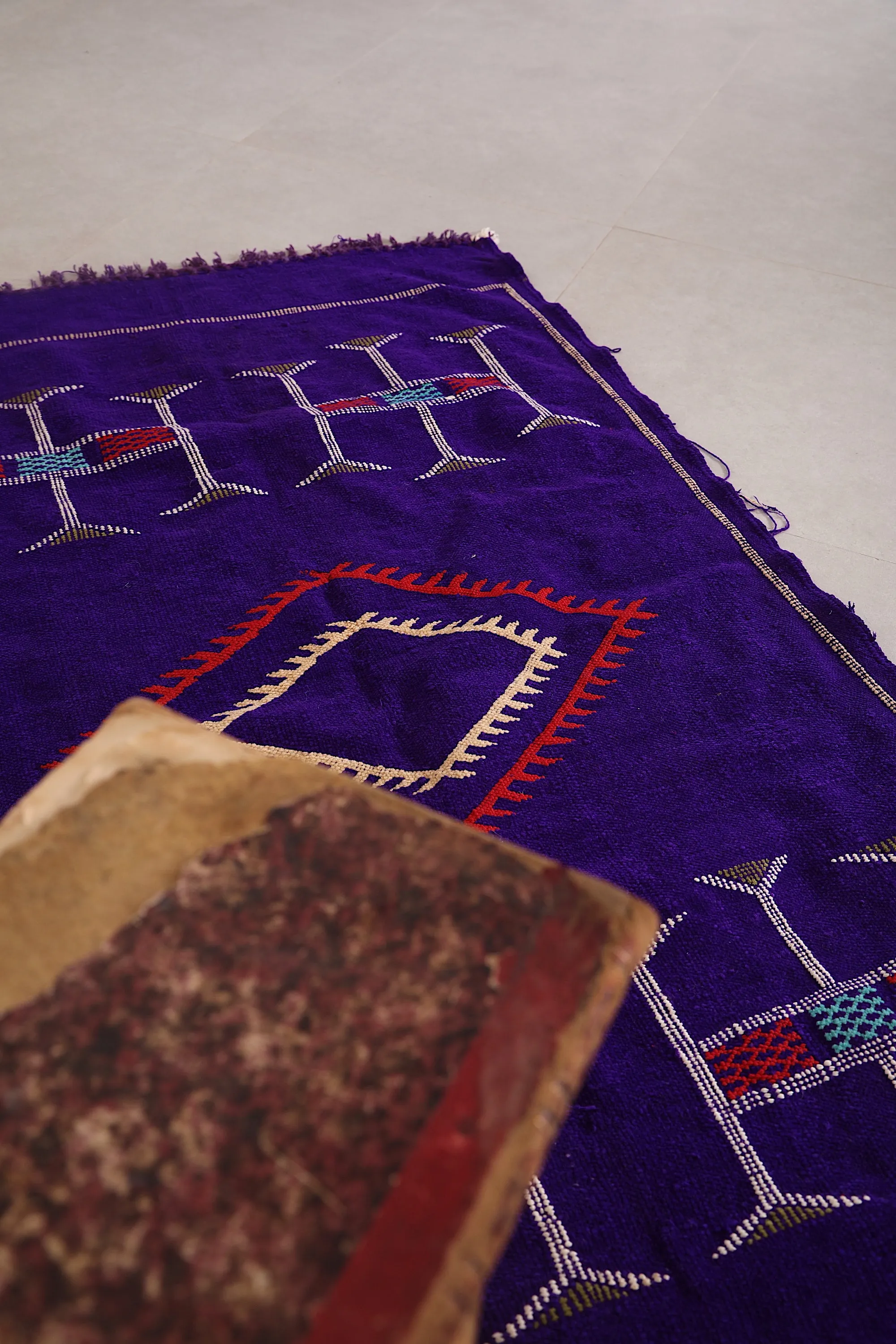 Handwoven Moroccan Rug - 2.9 FT X 4.9 FT | Vibrant Berber Carpet
