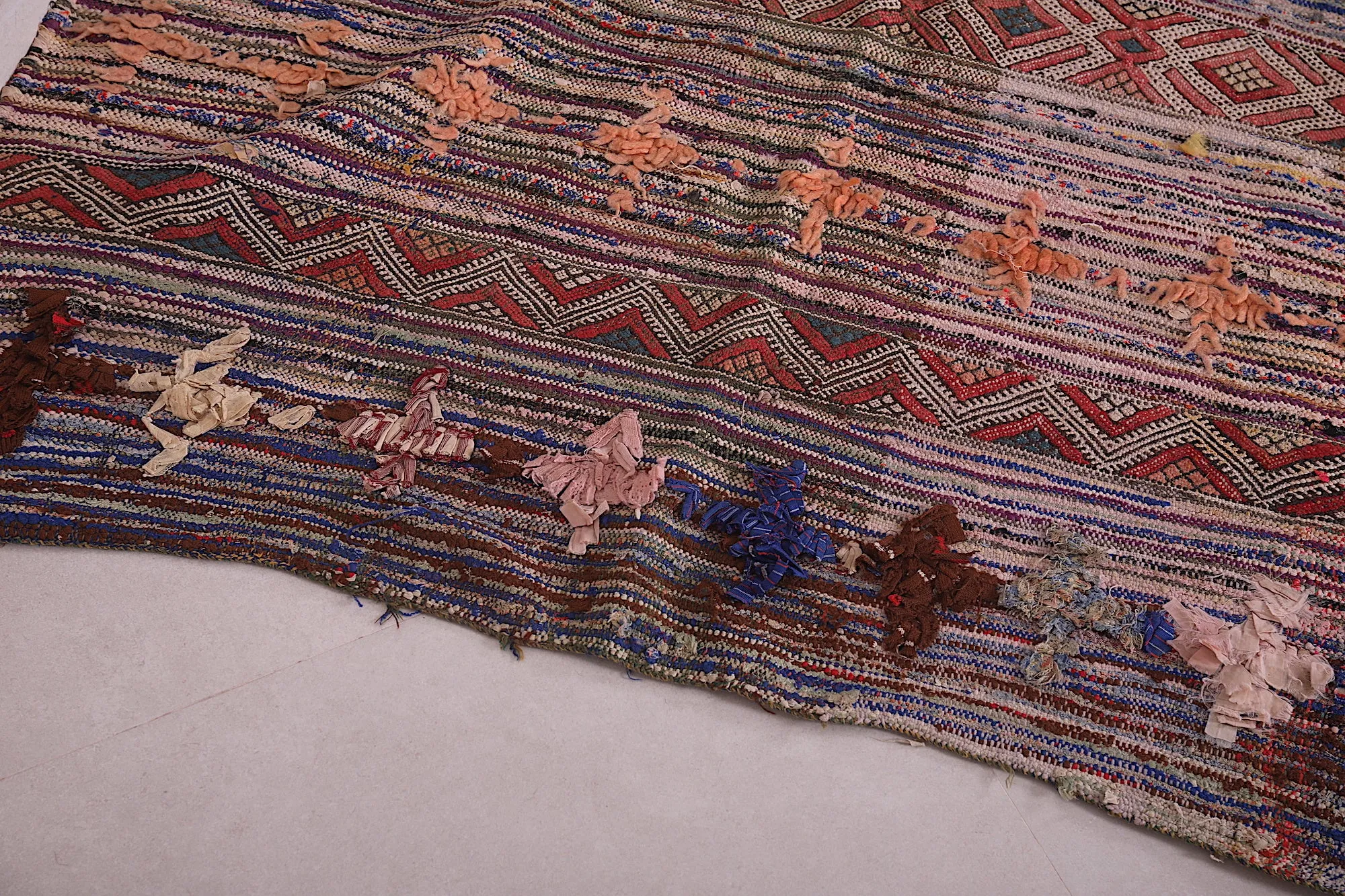 Handwoven Moroccan Rug 4.1 x 7.8 FT - Vibrant Artisan Design
