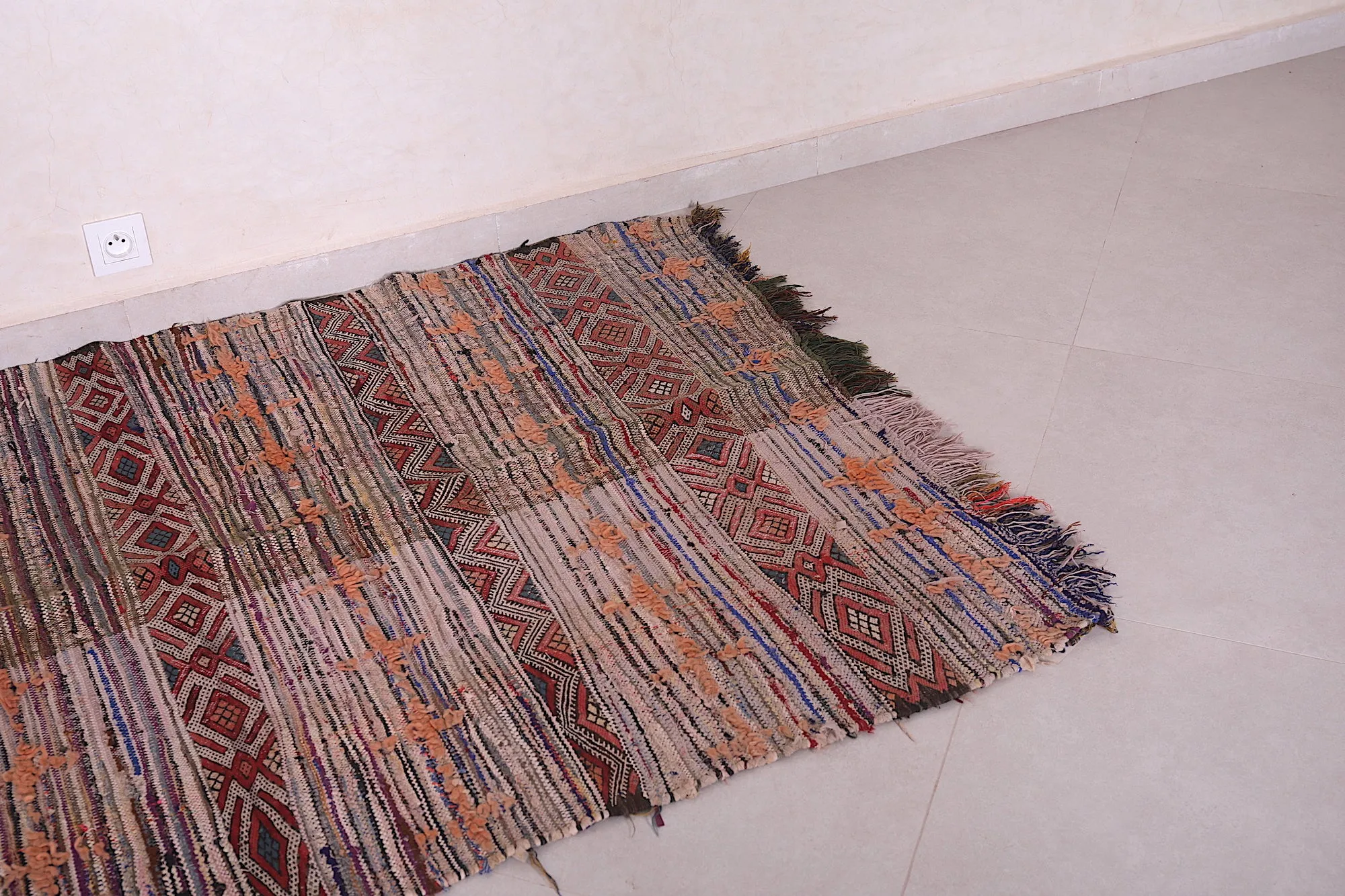Handwoven Moroccan Rug 4.1 x 7.8 FT - Vibrant Artisan Design