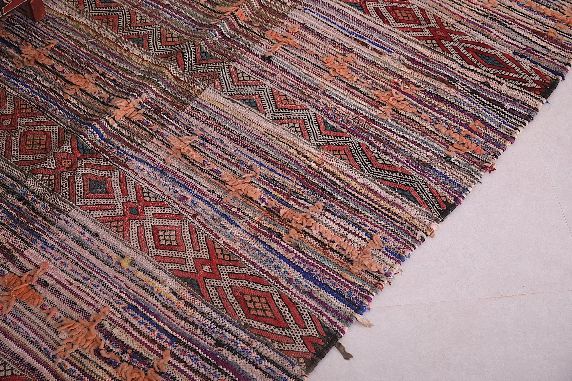 Handwoven Moroccan Rug 4.1 x 7.8 FT - Vibrant Artisan Design