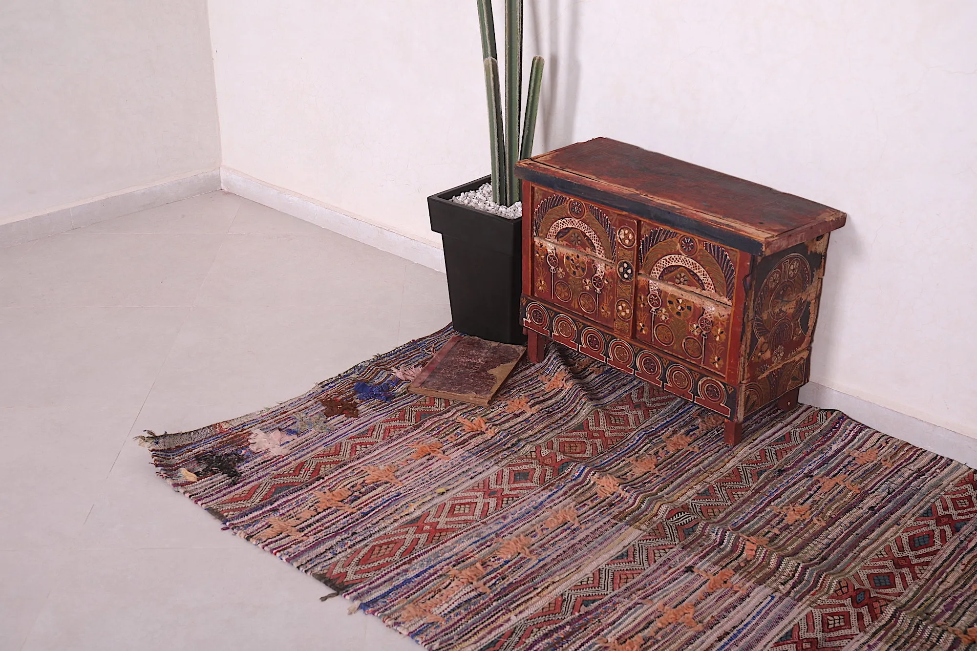 Handwoven Moroccan Rug 4.1 x 7.8 FT - Vibrant Artisan Design