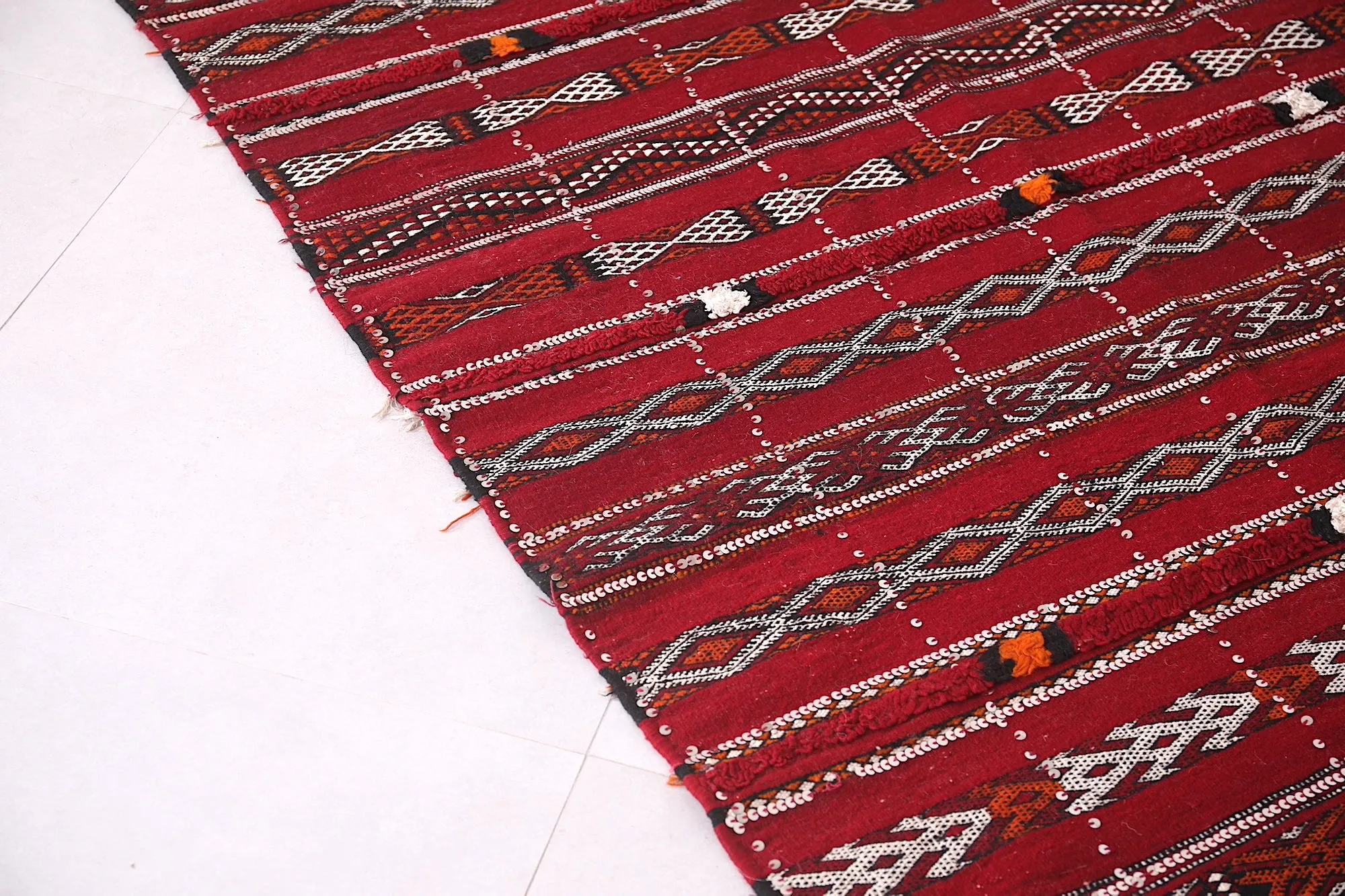 Handwoven Moroccan Rug - 5.9 FT X 10.6 FT | Artisan Berber Design