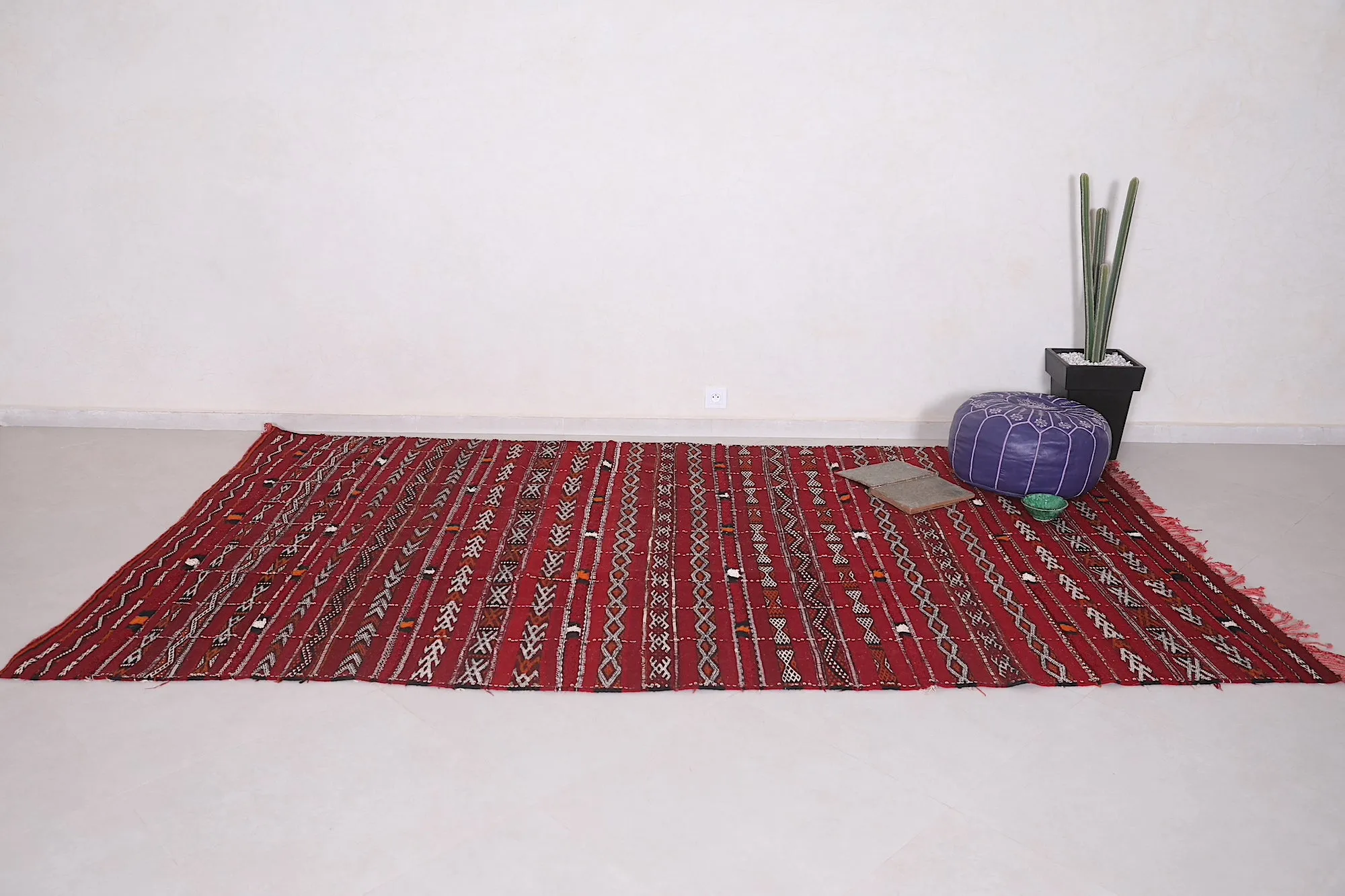 Handwoven Moroccan Rug - 5.9 FT X 10.6 FT | Artisan Berber Design