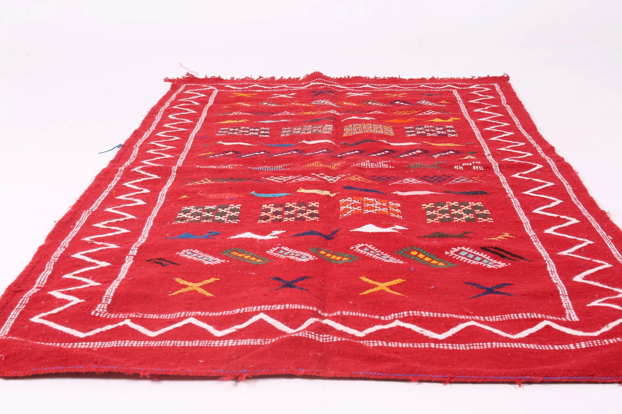 Handwoven Red Moroccan Kilim - 3.1 FT X 5.3 FT | Vibrant Berber Rug