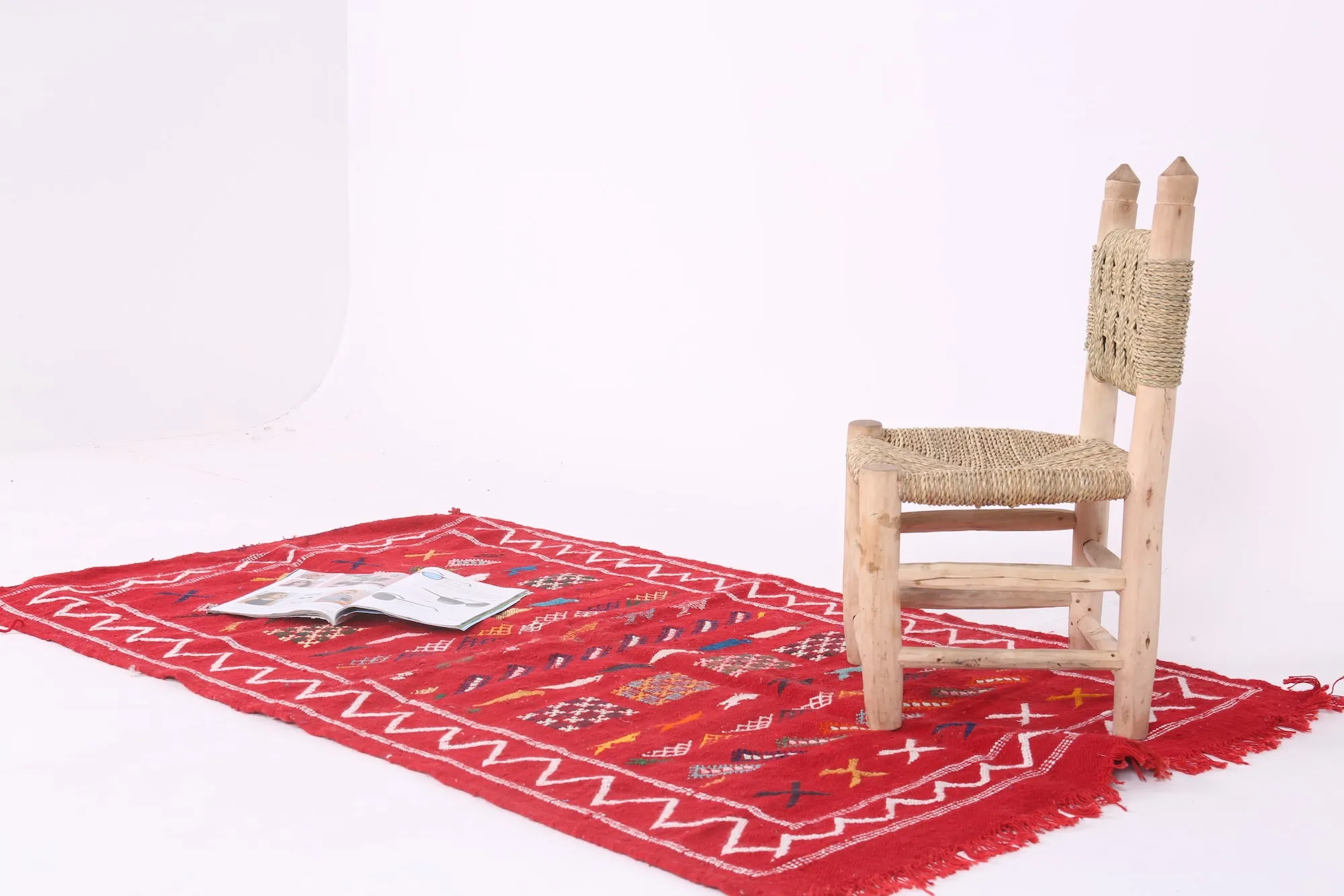 Handwoven Red Moroccan Kilim - 3.1 FT X 5.3 FT | Vibrant Berber Rug