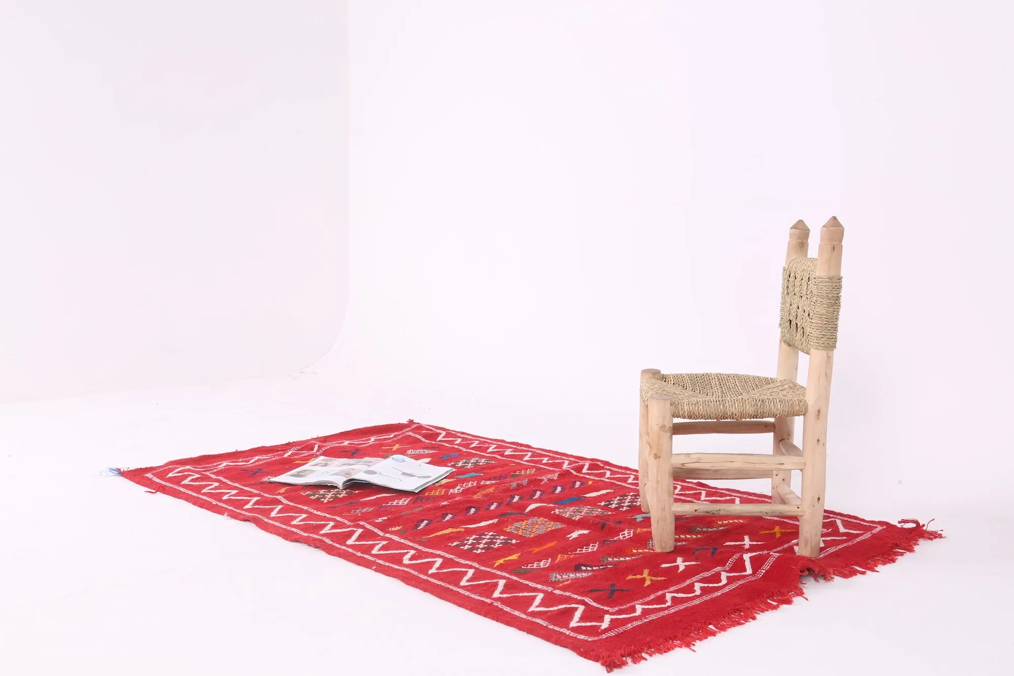Handwoven Red Moroccan Kilim - 3.1 FT X 5.3 FT | Vibrant Berber Rug