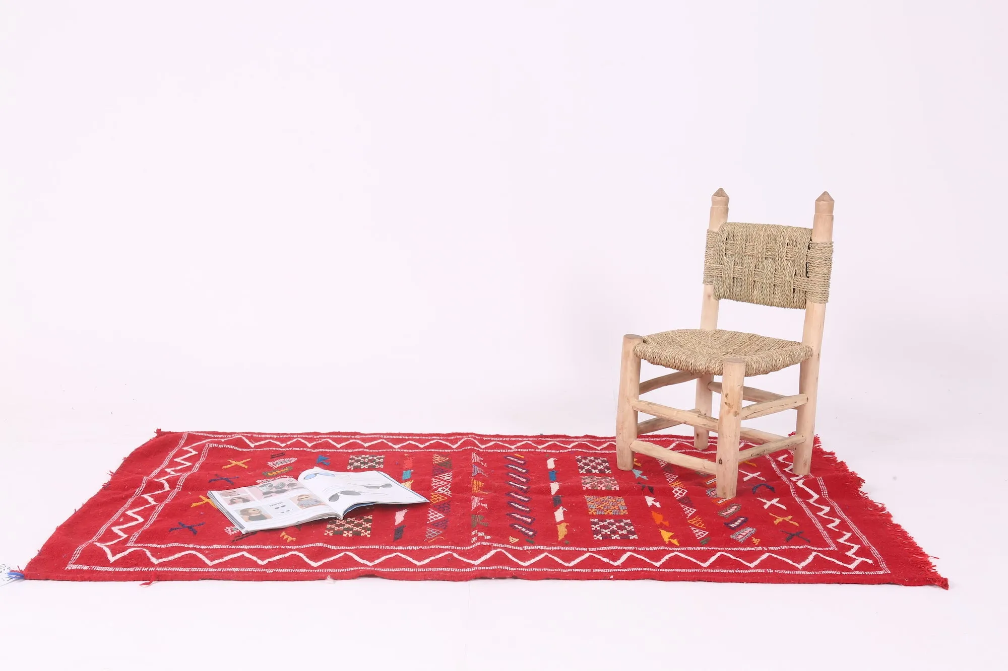 Handwoven Red Moroccan Kilim - 3.1 FT X 5.3 FT | Vibrant Berber Rug
