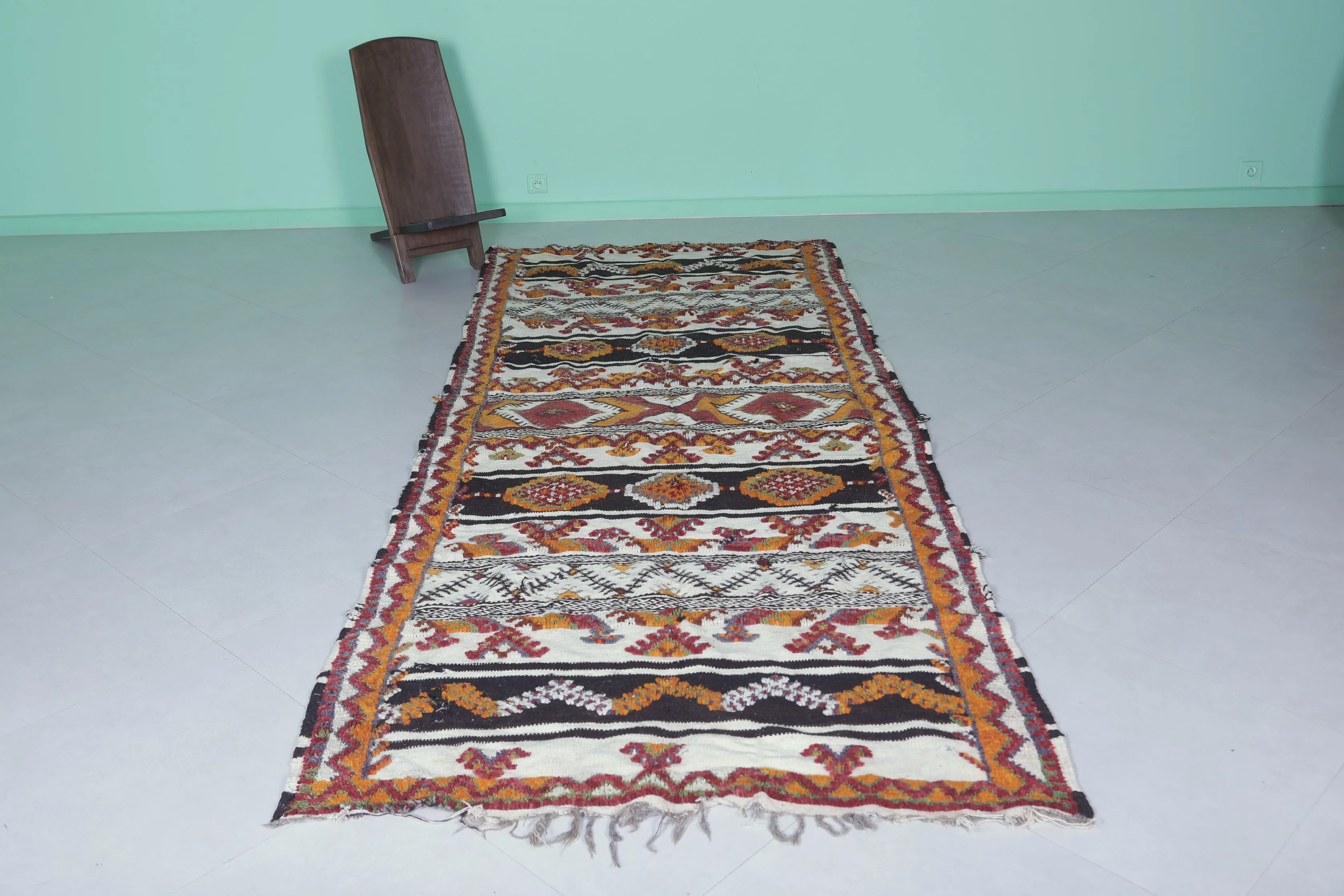 Moroccan Azilal Rug – 4.4 FT X 10.9 FT | Handwoven Vintage Runner