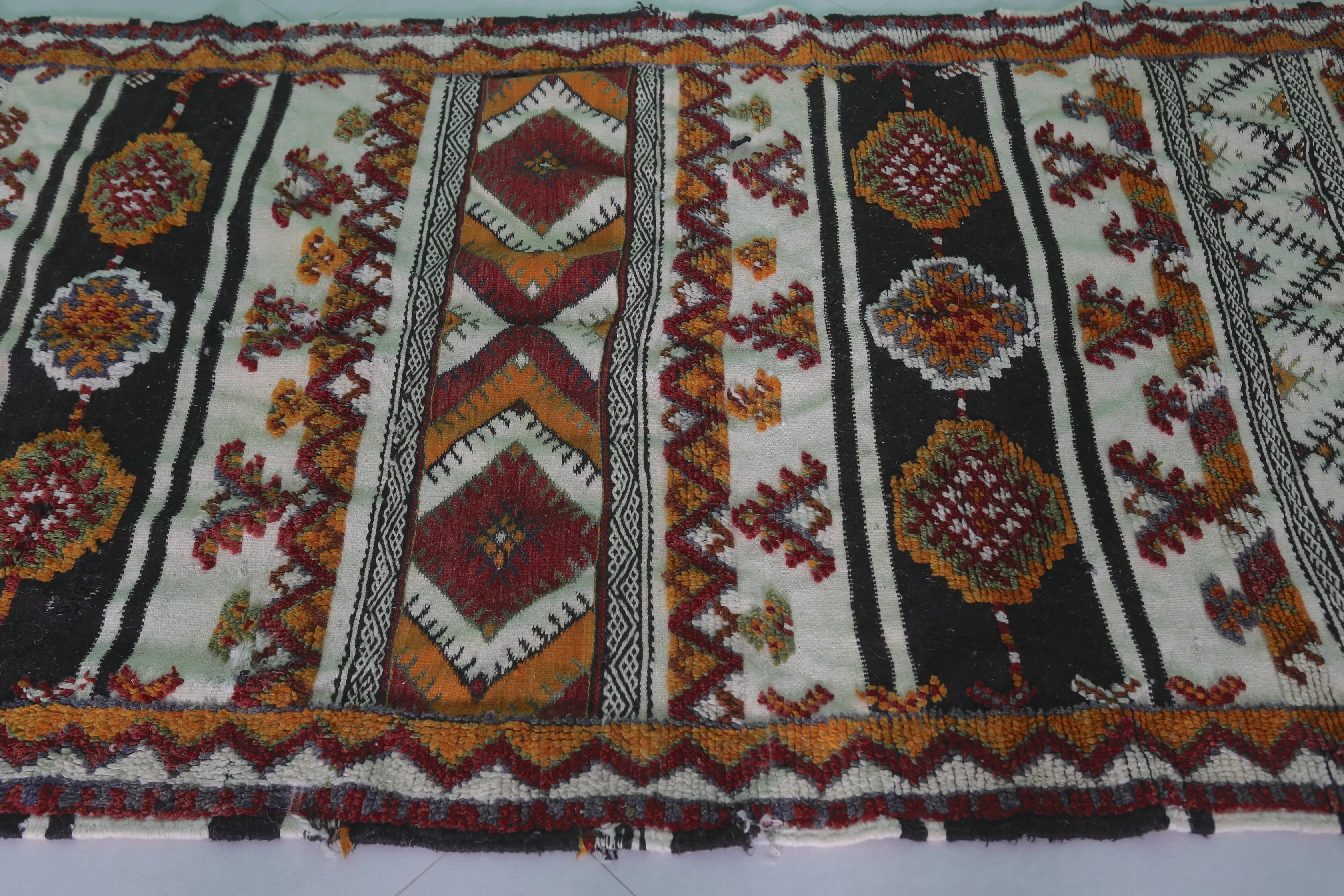 Moroccan Azilal Rug – 4.4 FT X 10.9 FT | Handwoven Vintage Runner