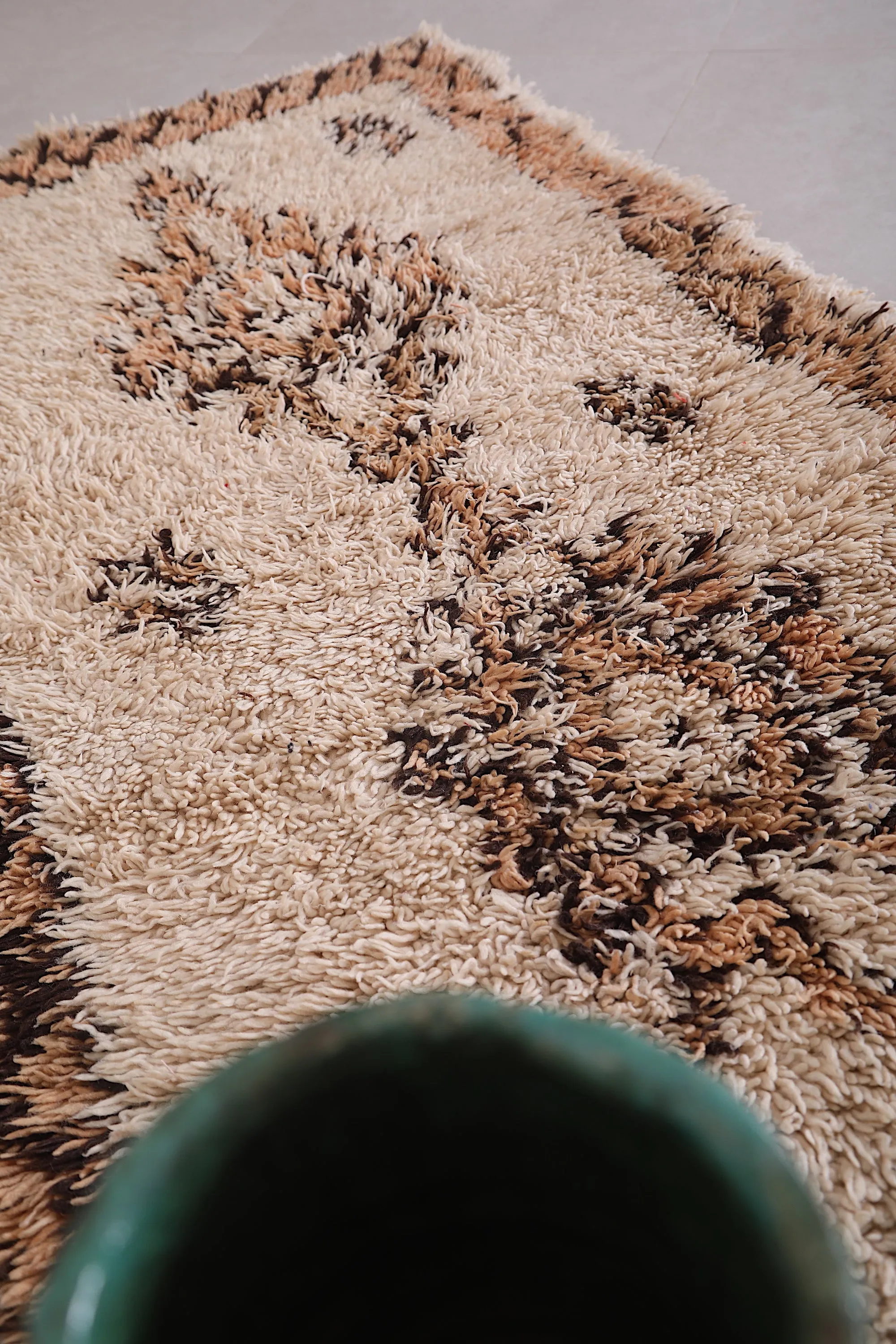 Moroccan Beni Ourain Carpet – 5.6 x 2.9 ft Vintage Wool Rug