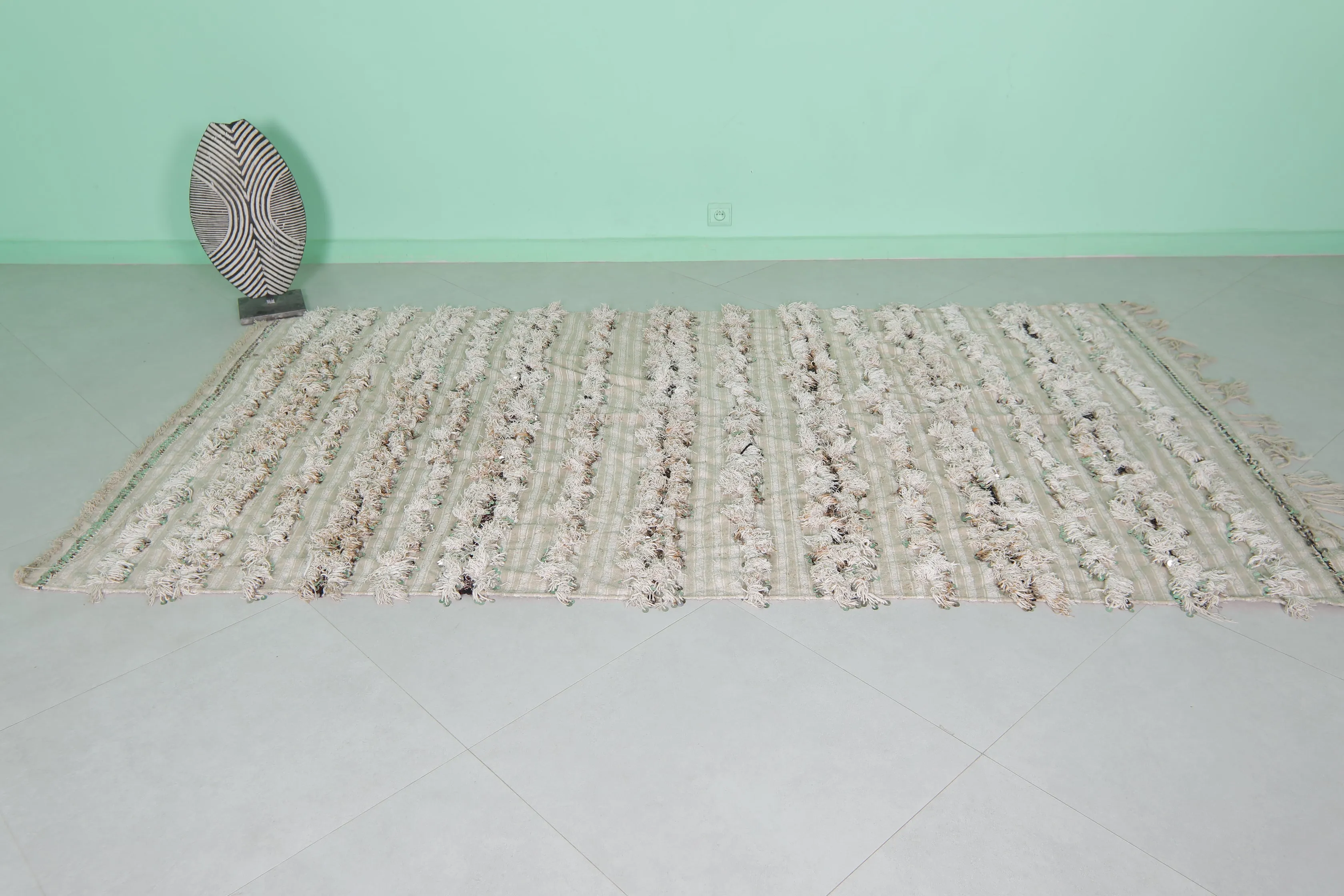 Moroccan Handmade Berber Wedding Blanket - 5 FT X 8.9 FT