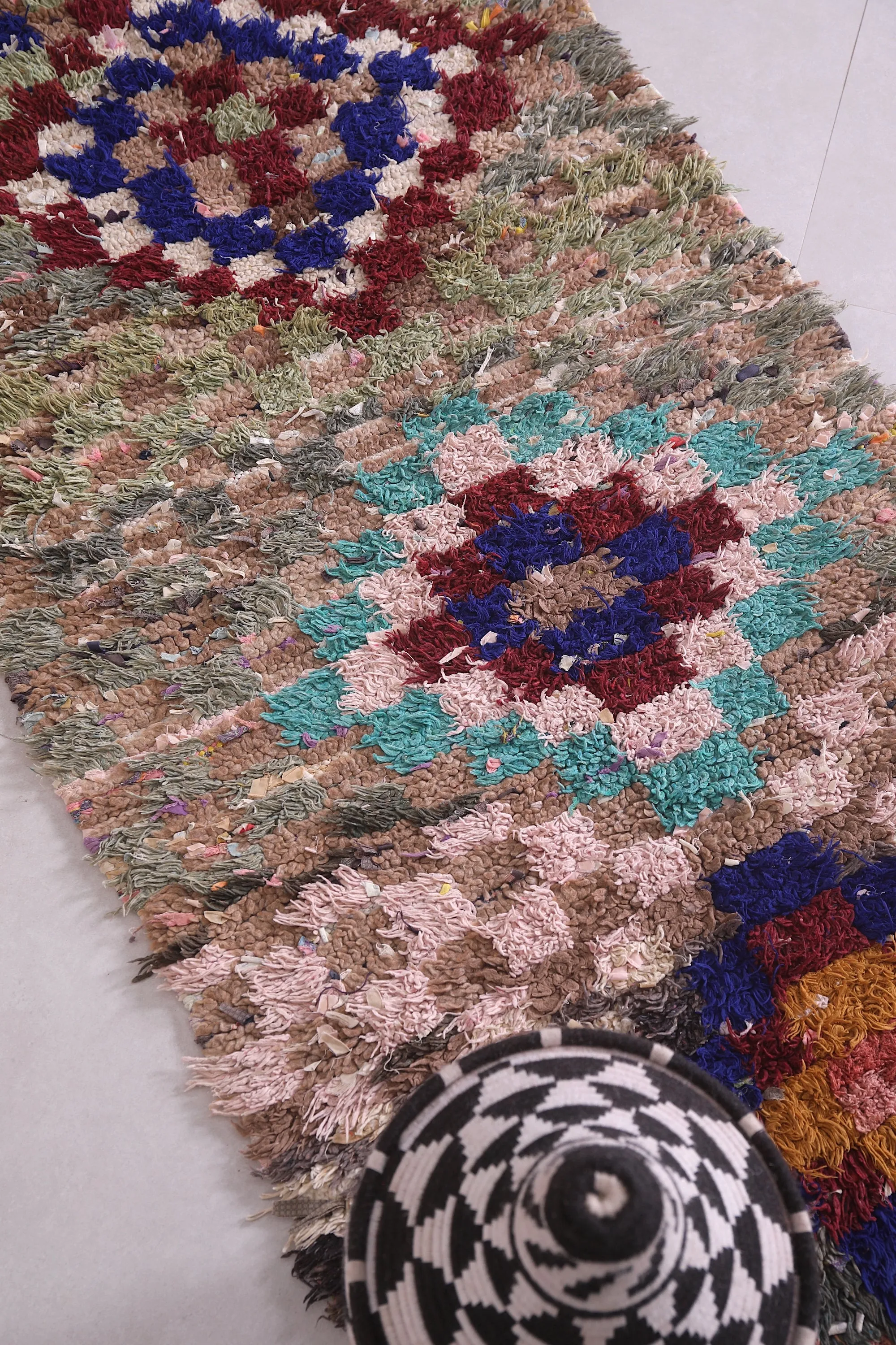 Moroccan Handmade Rug 2.7 X 5.5 Feet - Vintage Berber Design