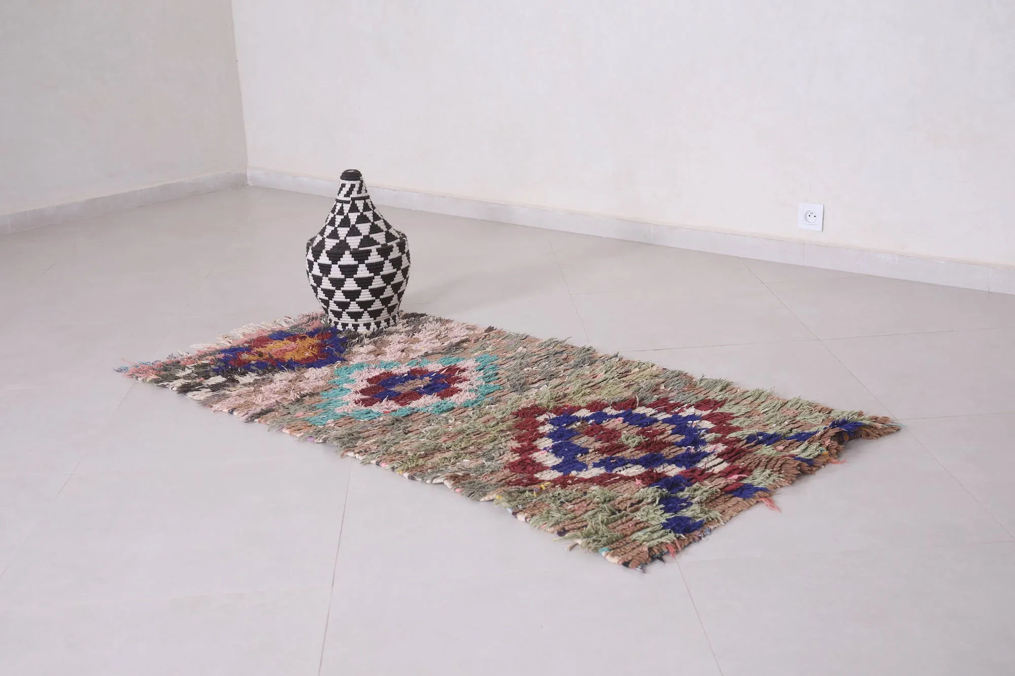 Moroccan Handmade Rug 2.7 X 5.5 Feet - Vintage Berber Design
