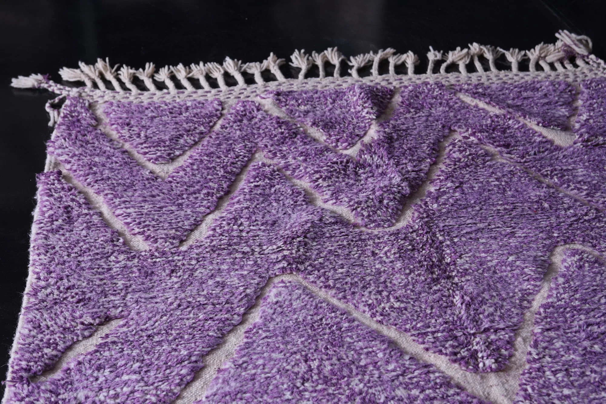 Moroccan Purple Rug 4.8 x 6.2 FT - Unique Diamond Pattern