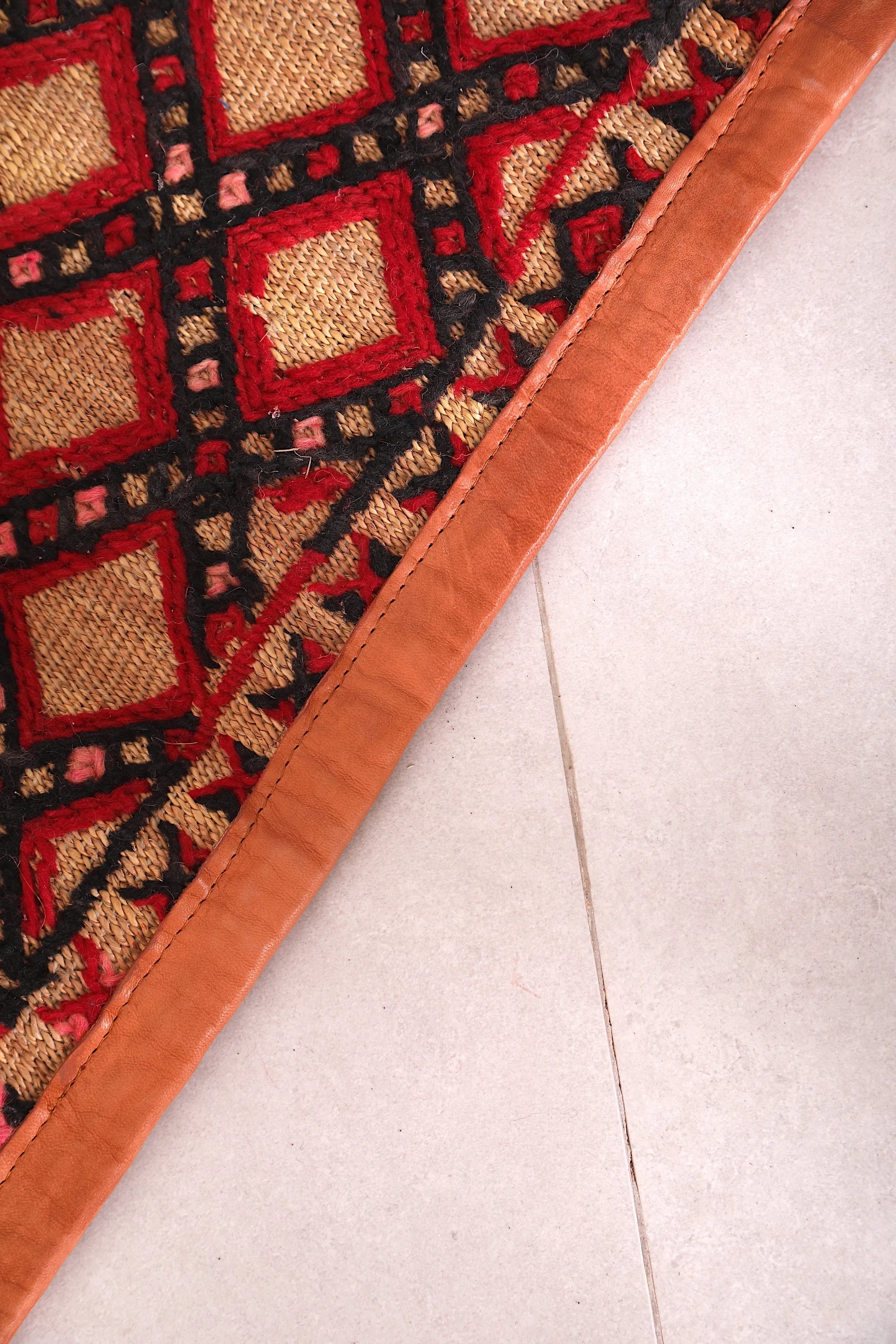 Moroccan Rug 2.6 ft x 3.8 ft