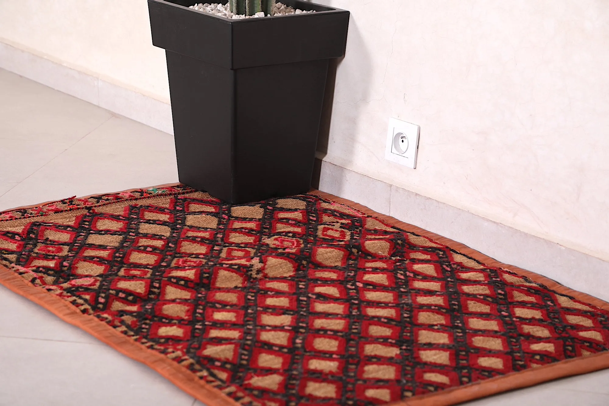 Moroccan Rug 2.6 ft x 3.8 ft