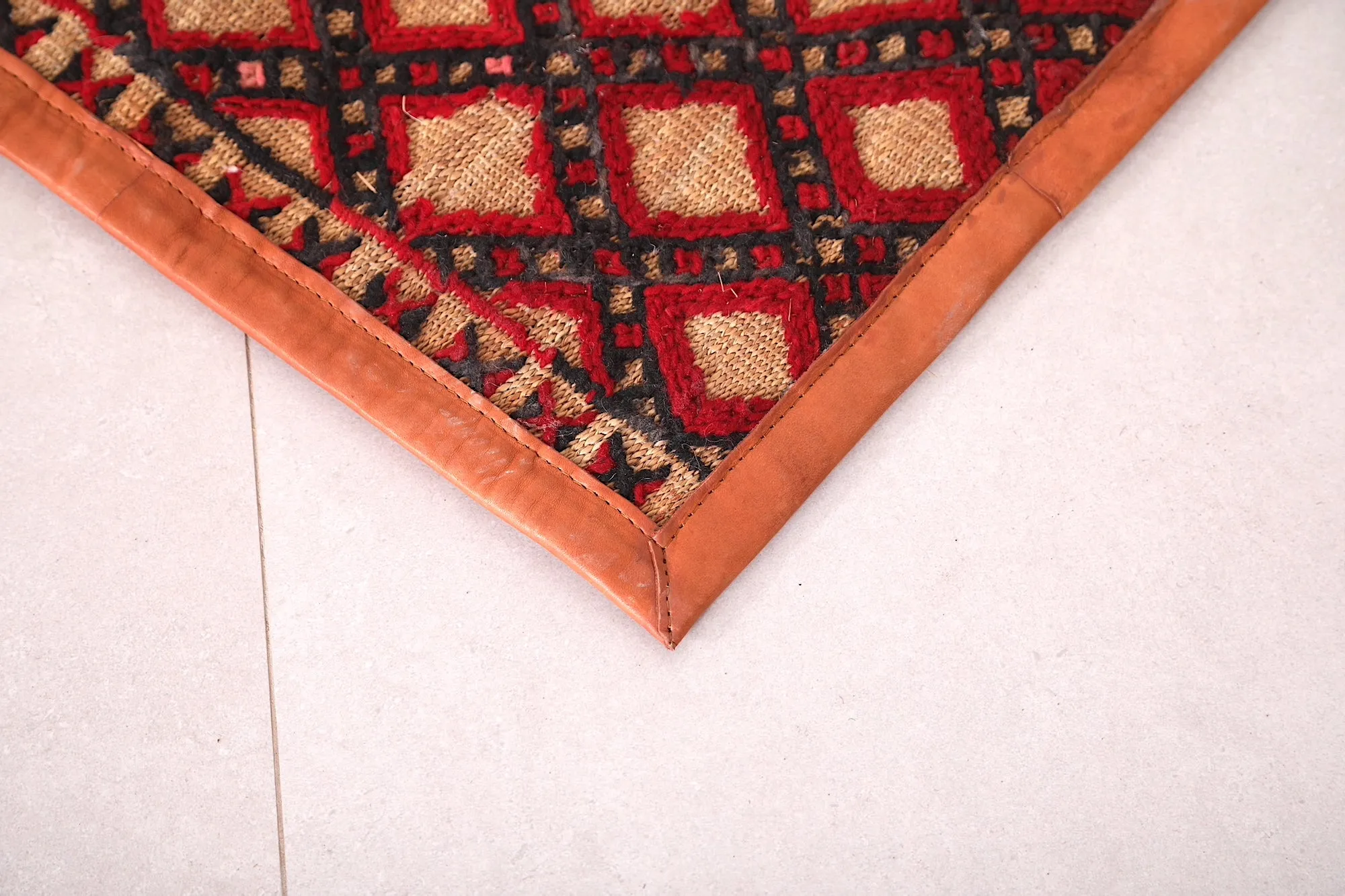 Moroccan Rug 2.6 ft x 3.8 ft