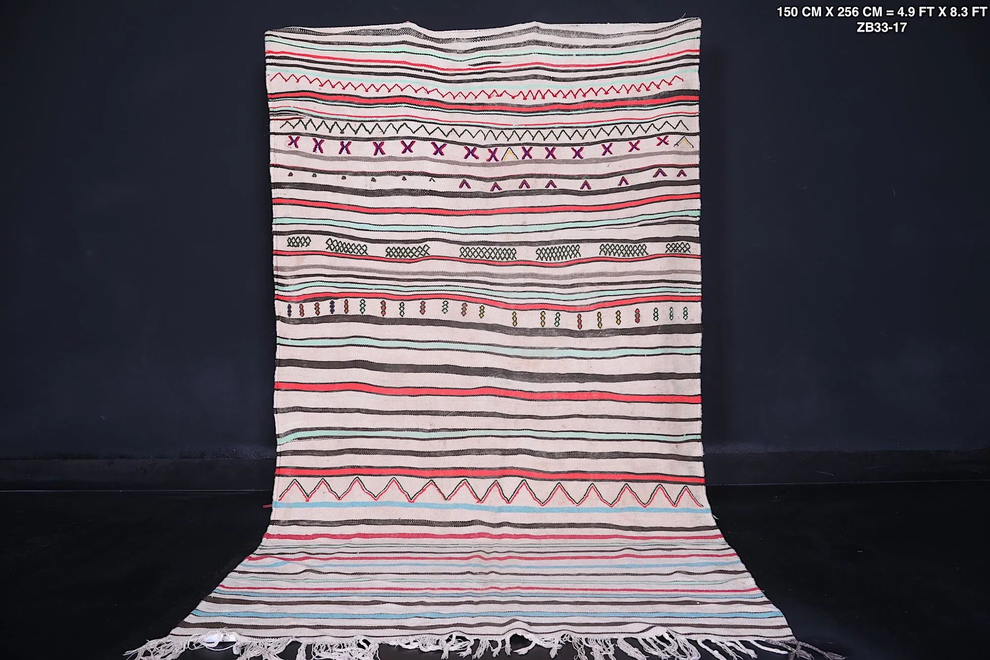 Moroccan Rug 4.9 FT x 8.3 FT – Handwoven Boho Chic Carpet