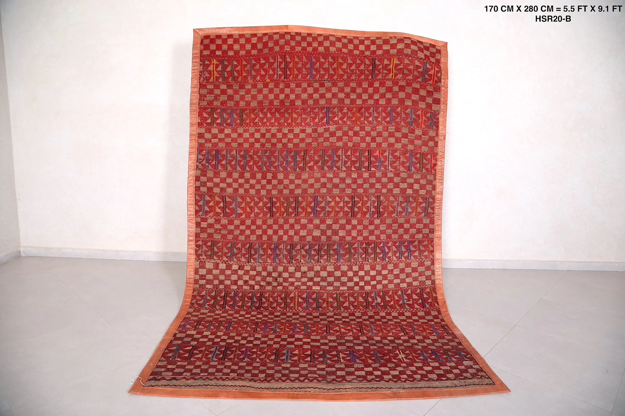 Moroccan rug 5.5 FT X 9.1 FT