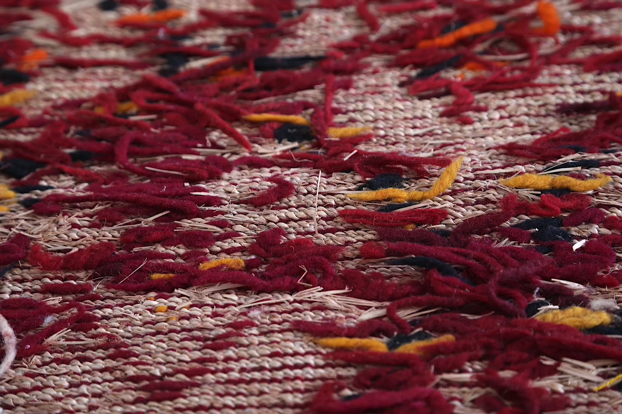 Moroccan rug 5.7 FT X 8.2 FT