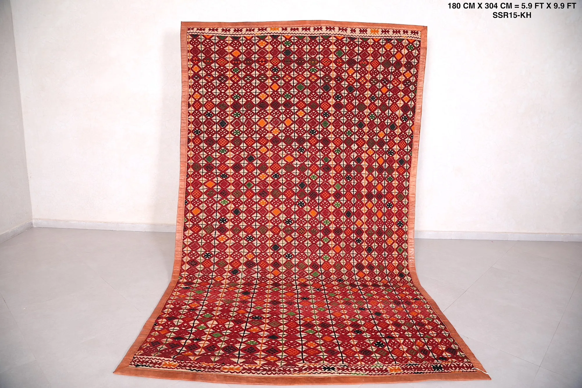 Moroccan Rug  5.9 FT X 9.9 FT