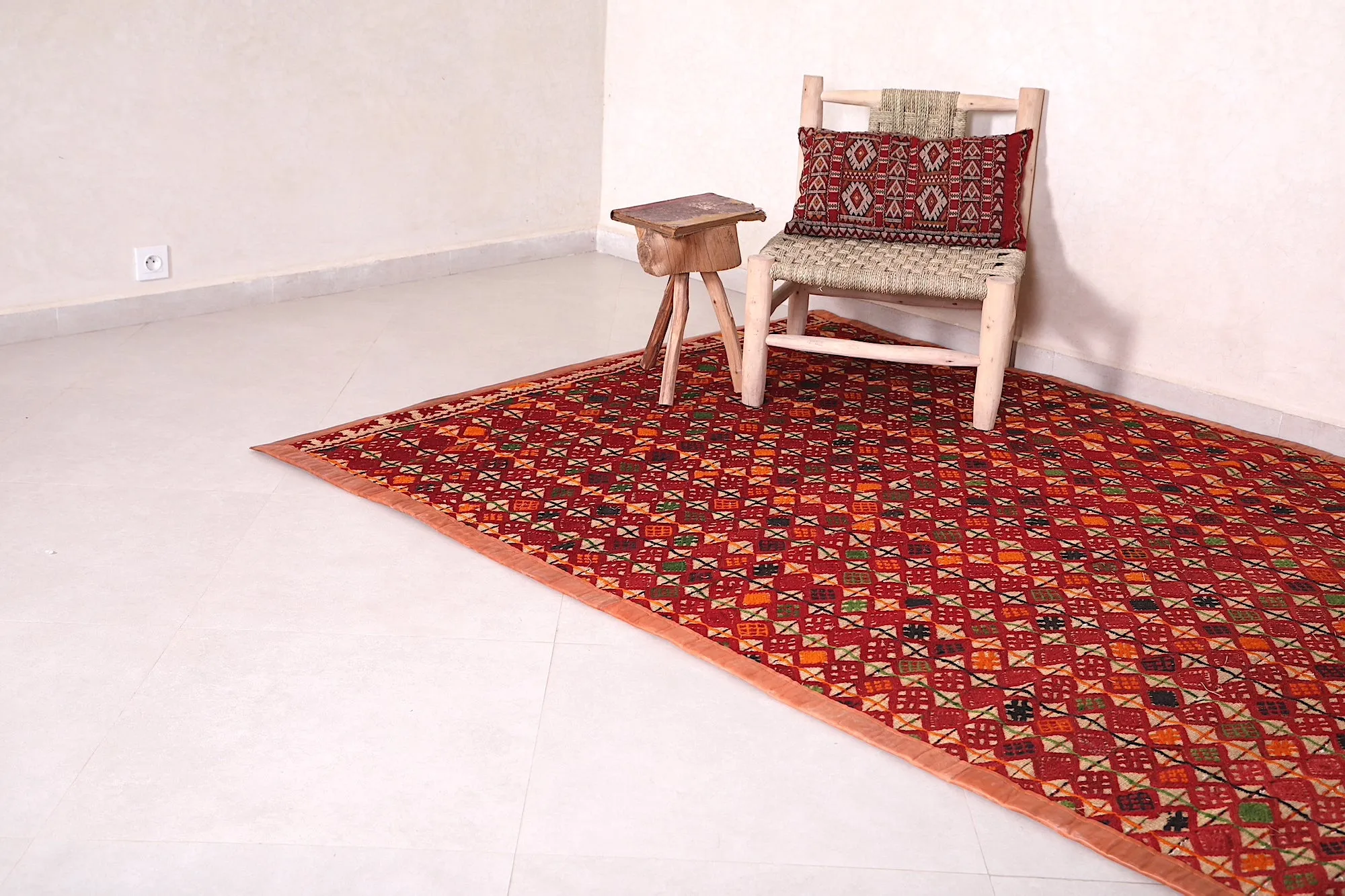 Moroccan Rug  5.9 FT X 9.9 FT