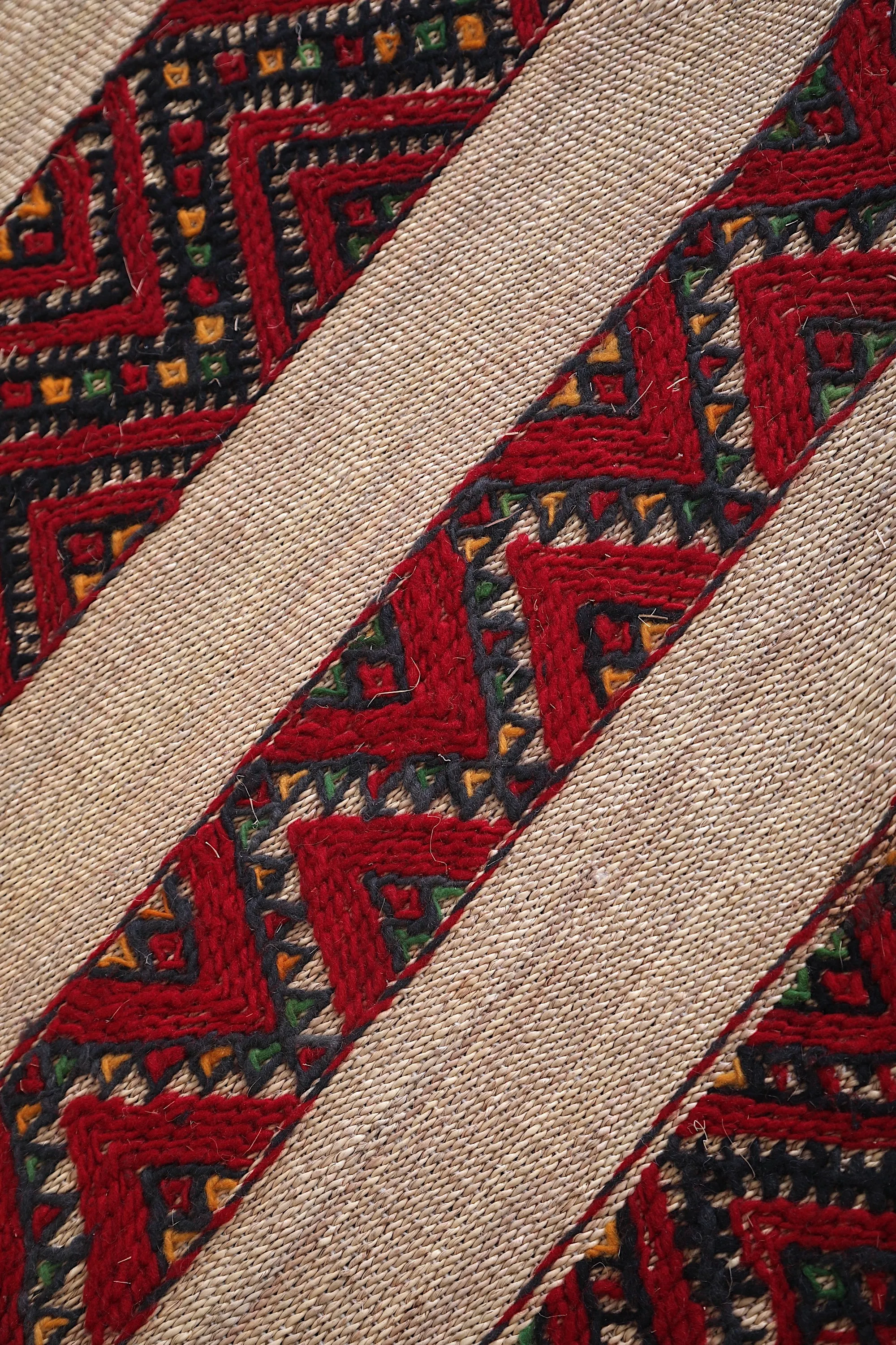 Moroccan rug 6 FT X 10 FT