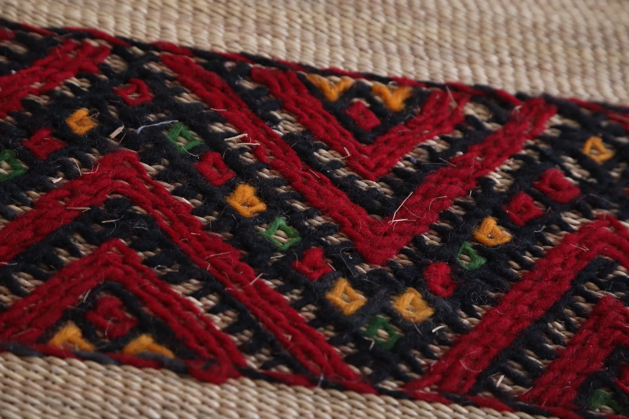 Moroccan rug 6 FT X 10 FT