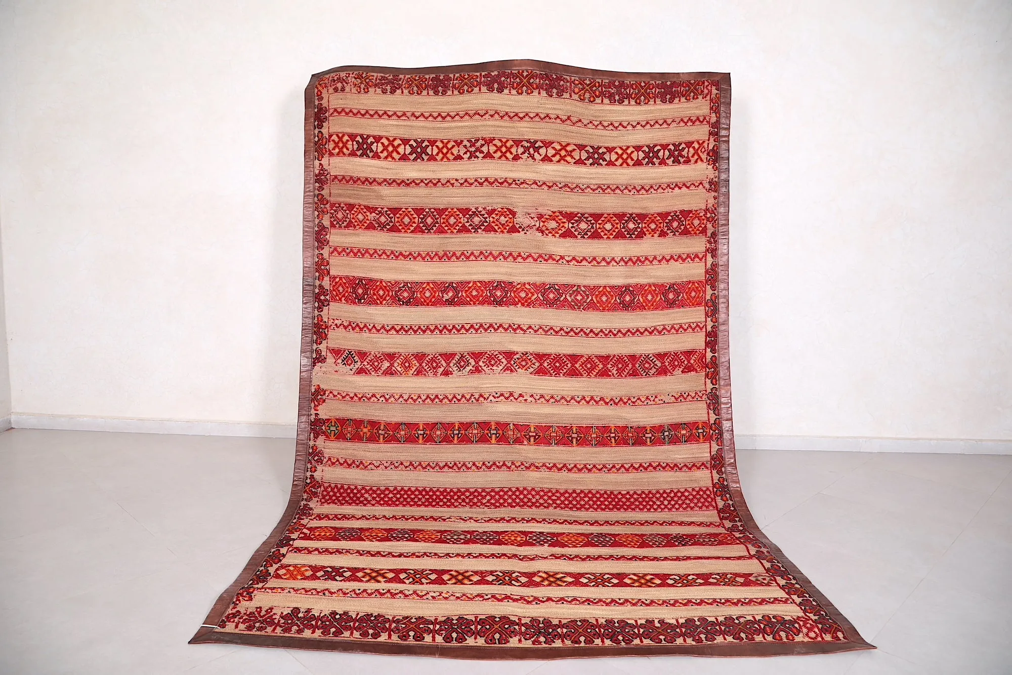 Moroccan rug 6.1 FT X 9.6 FT