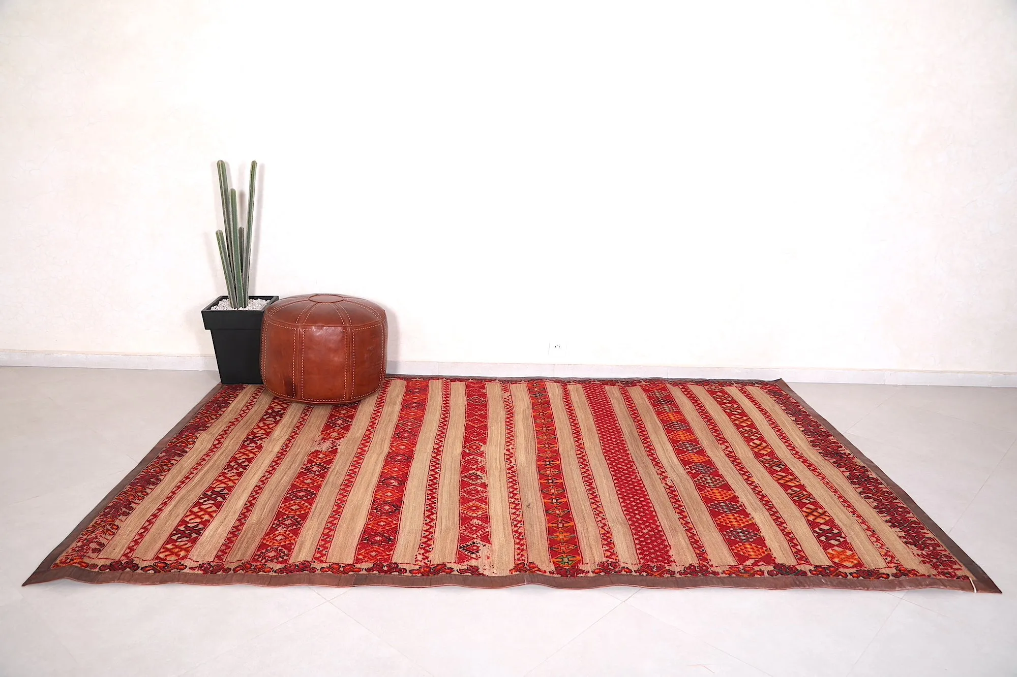 Moroccan rug 6.1 FT X 9.6 FT