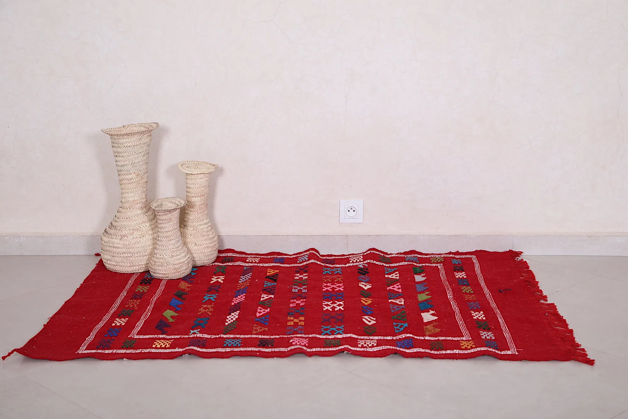 Moroccan Rug - Vibrant Red Handwoven Design - 3.2x4.8 ft