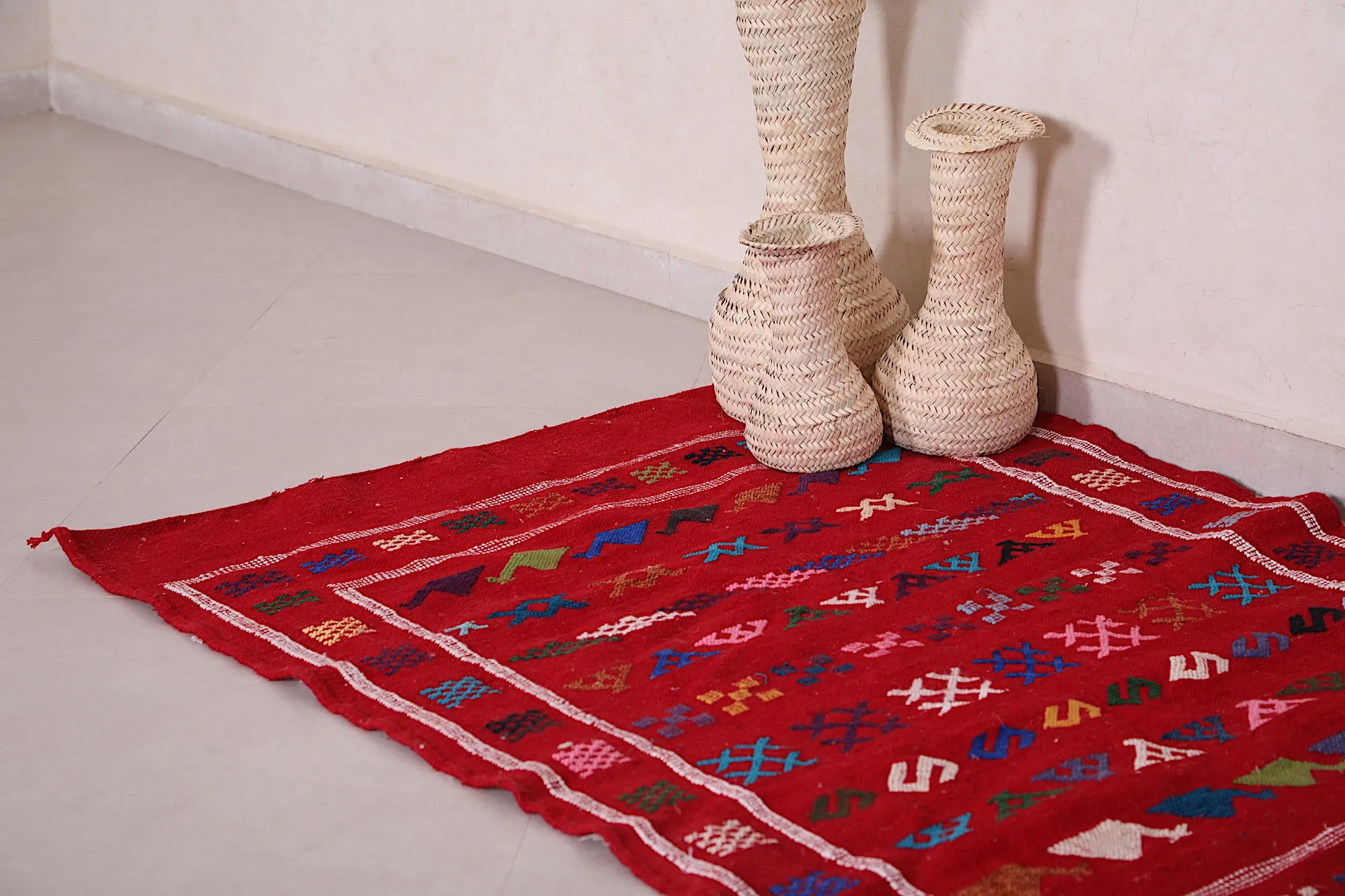 Moroccan Rug - Vibrant Red Handwoven Design - 3.2x4.8 ft