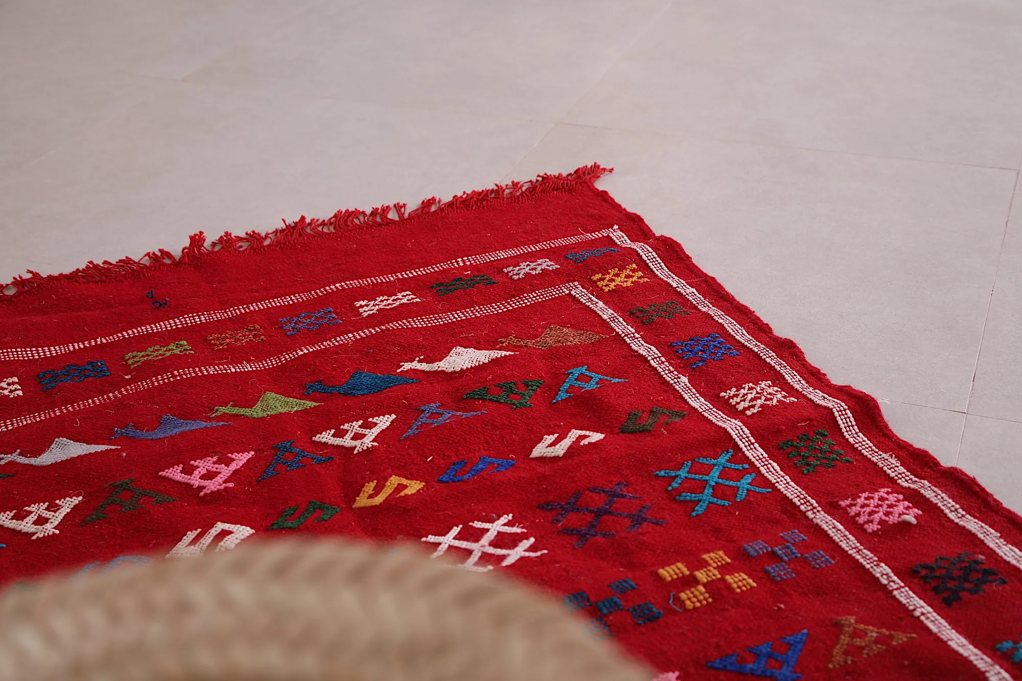 Moroccan Rug - Vibrant Red Handwoven Design - 3.2x4.8 ft
