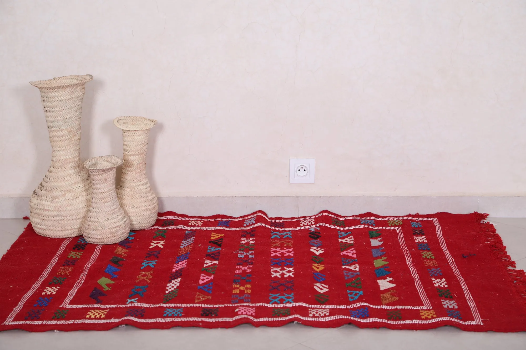 Moroccan Rug - Vibrant Red Handwoven Design - 3.2x4.8 ft