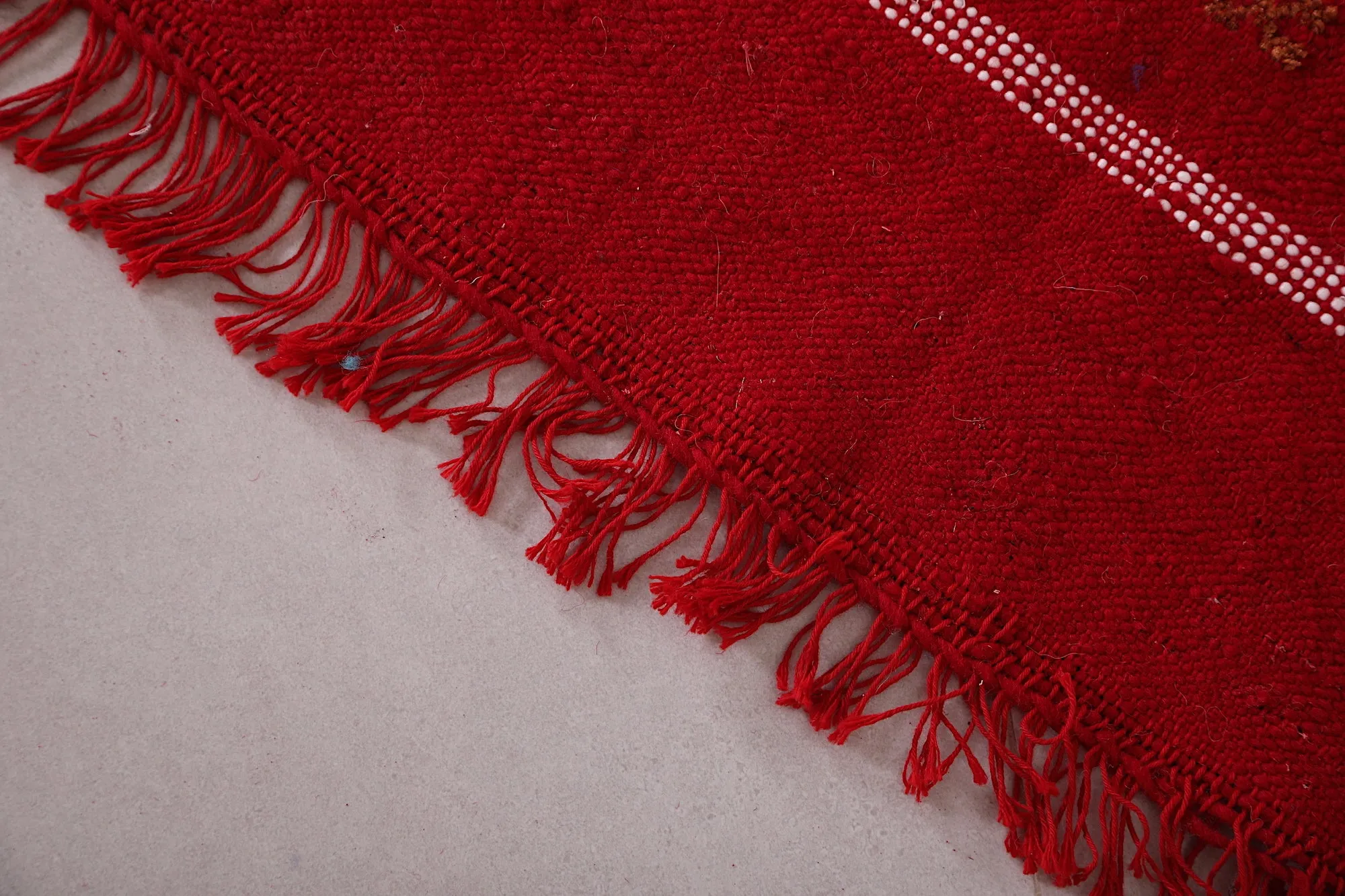 Moroccan Rug - Vibrant Red Handwoven Design - 3.2x4.8 ft