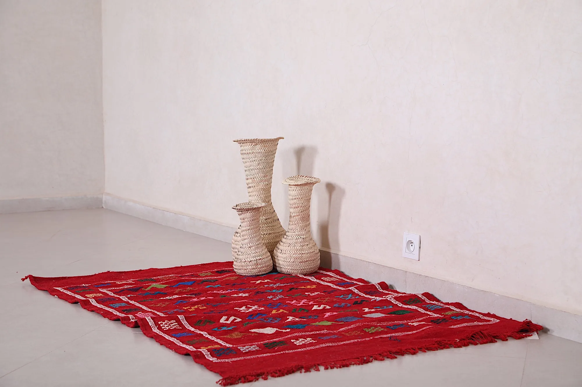 Moroccan Rug - Vibrant Red Handwoven Design - 3.2x4.8 ft