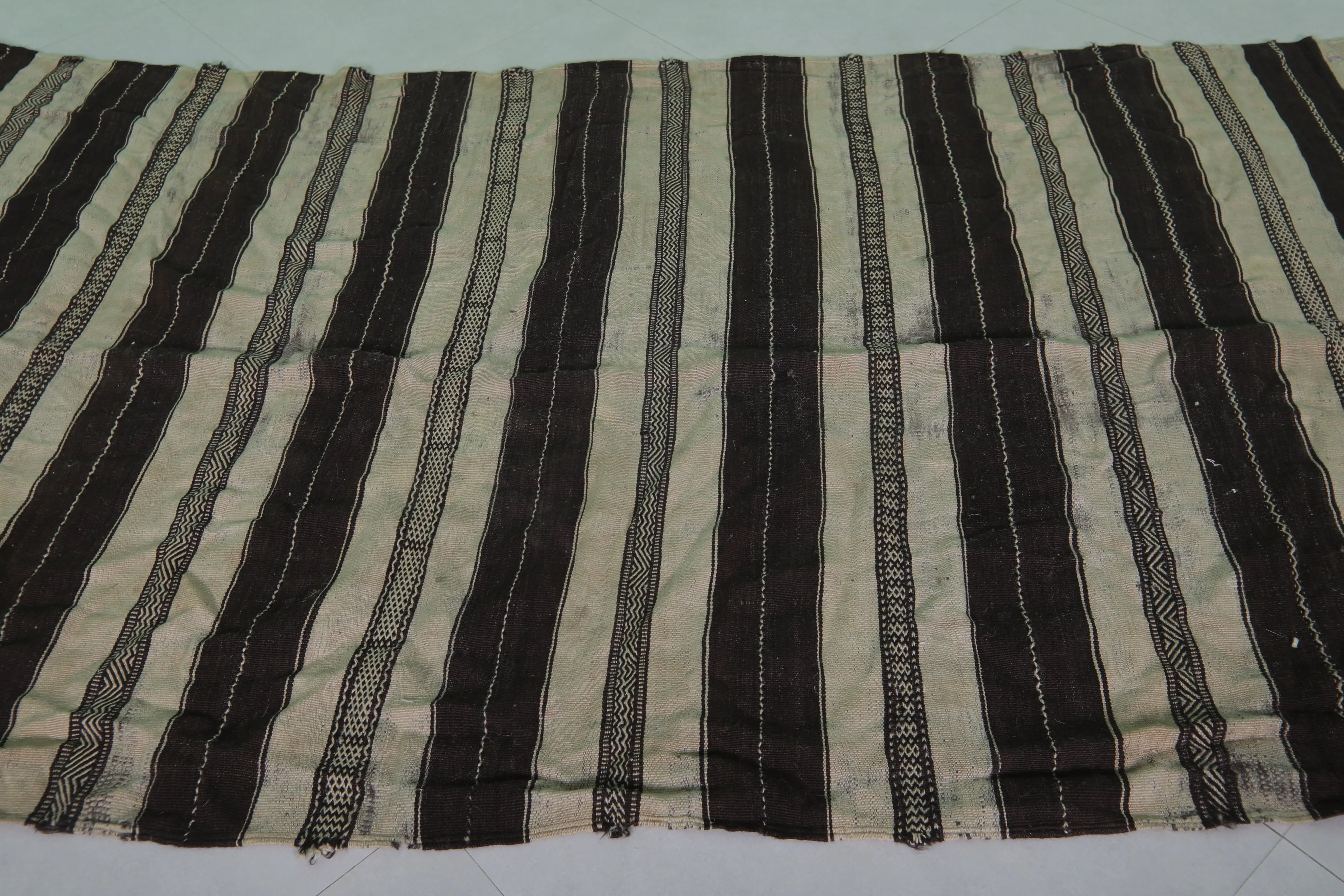 Moroccan Striped Kilim Rug - Handwoven 4.9 FT X 9.9 FT | Authentic Artisan Design