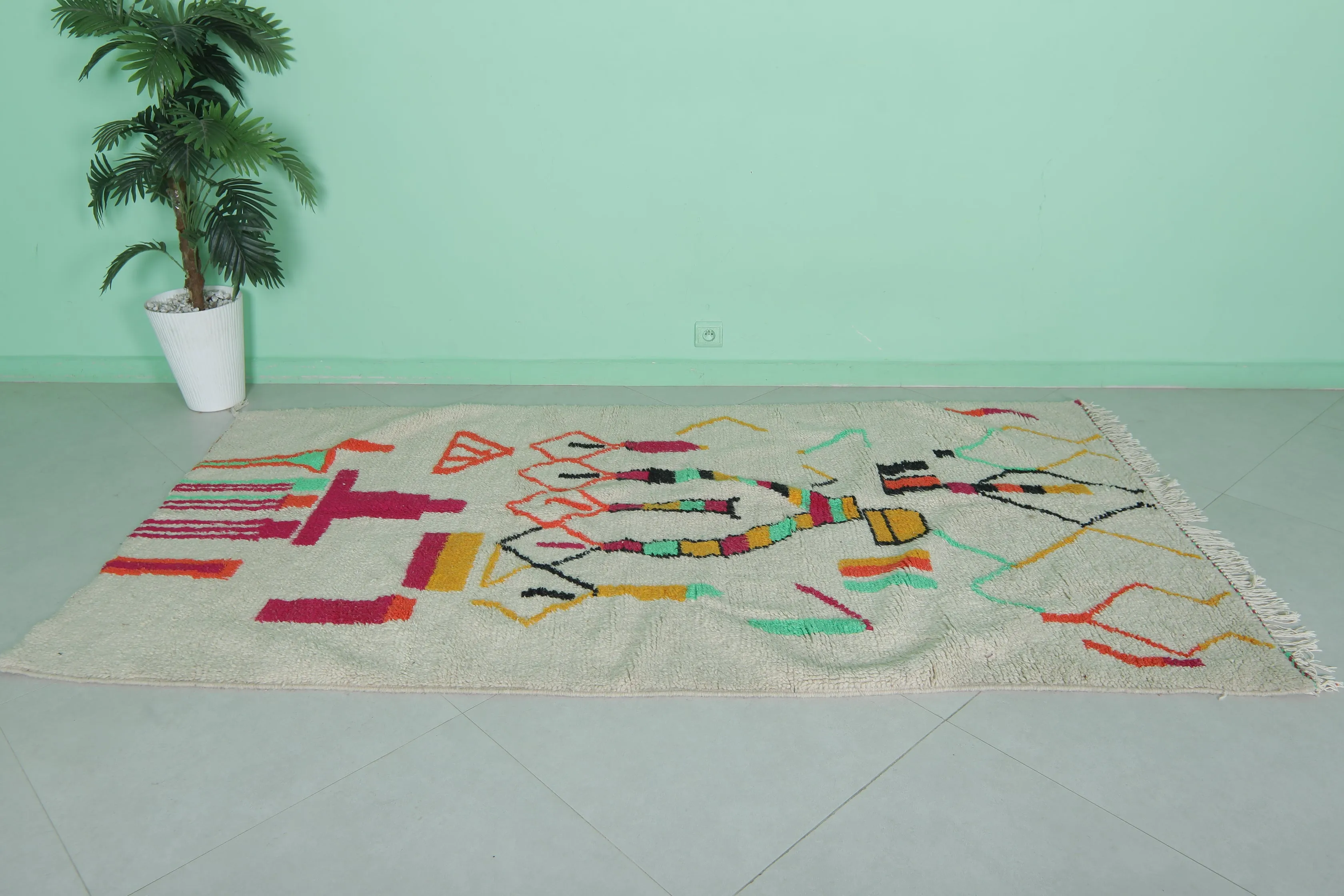 Moroccan Vintage Rug 4.2 x 7.9 Feet – Handwoven Statement Piece