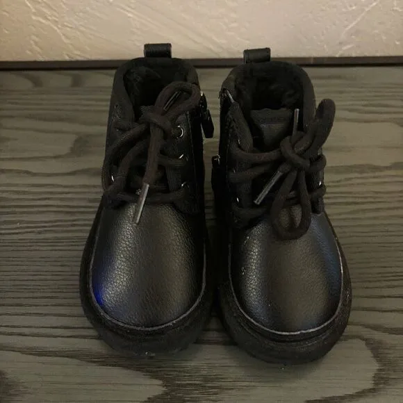 NEW! UGG Unisex-Child Neumel Boot, Black Leather, 6 Toddler - 1166