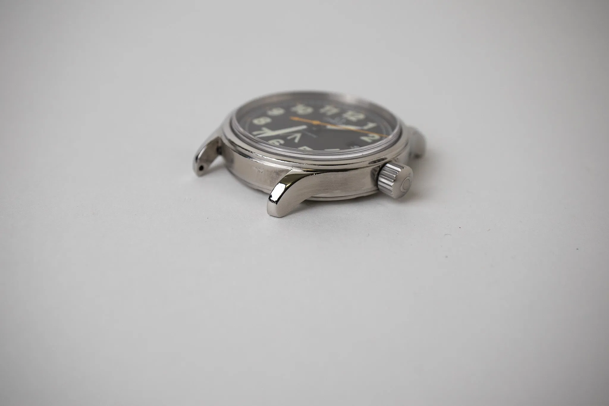 Omega Dynamic 5202.51.00 Broad arrow