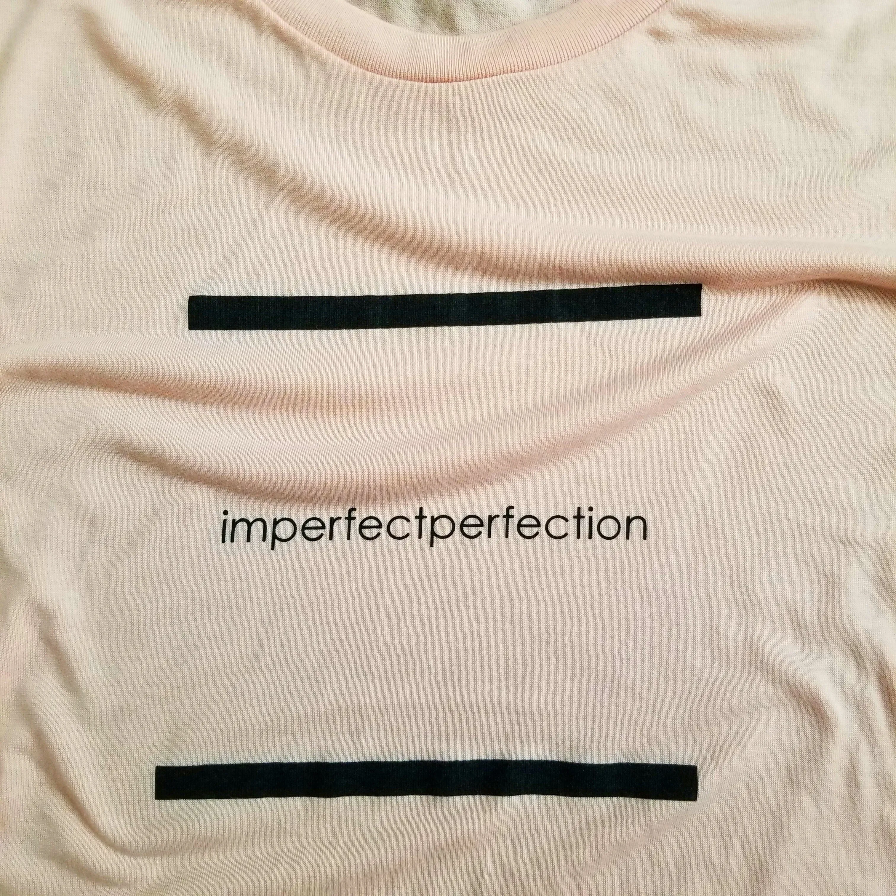"Imperfectperfection" T-Shirt Pasty Peach