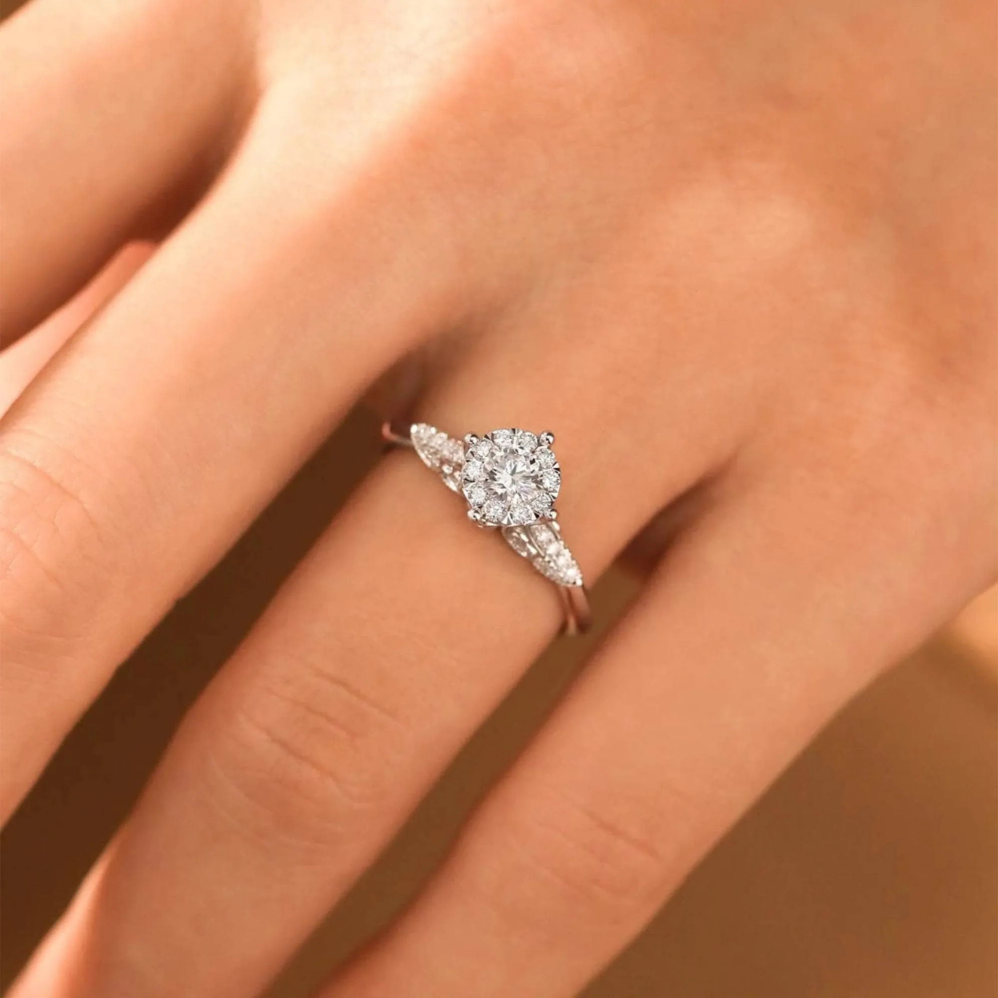 Round Cut 18k Diamond with Ruby Antique Design Engagement Ring