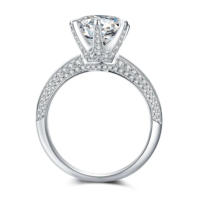 Round Cut Moissanite Diamond Classic Ring