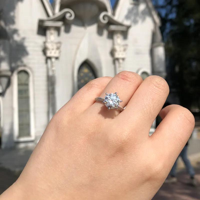 Round Cut Moissanite Diamond Classic Ring