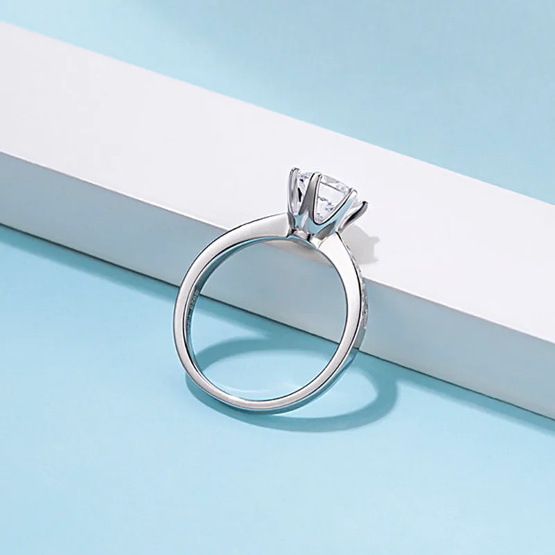 Round Cut Moissanite Diamond Classic Ring