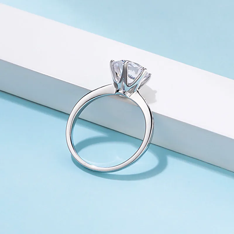 Round Cut Moissanite Diamond Classic Ring
