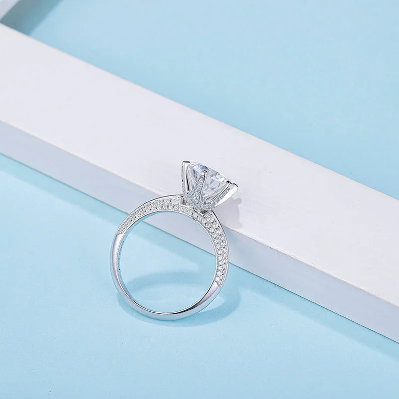Round Cut Moissanite Diamond Classic Ring