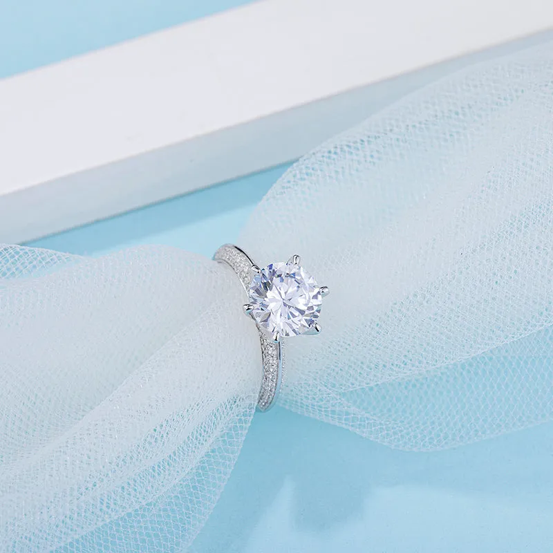 Round Cut Moissanite Diamond Classic Ring